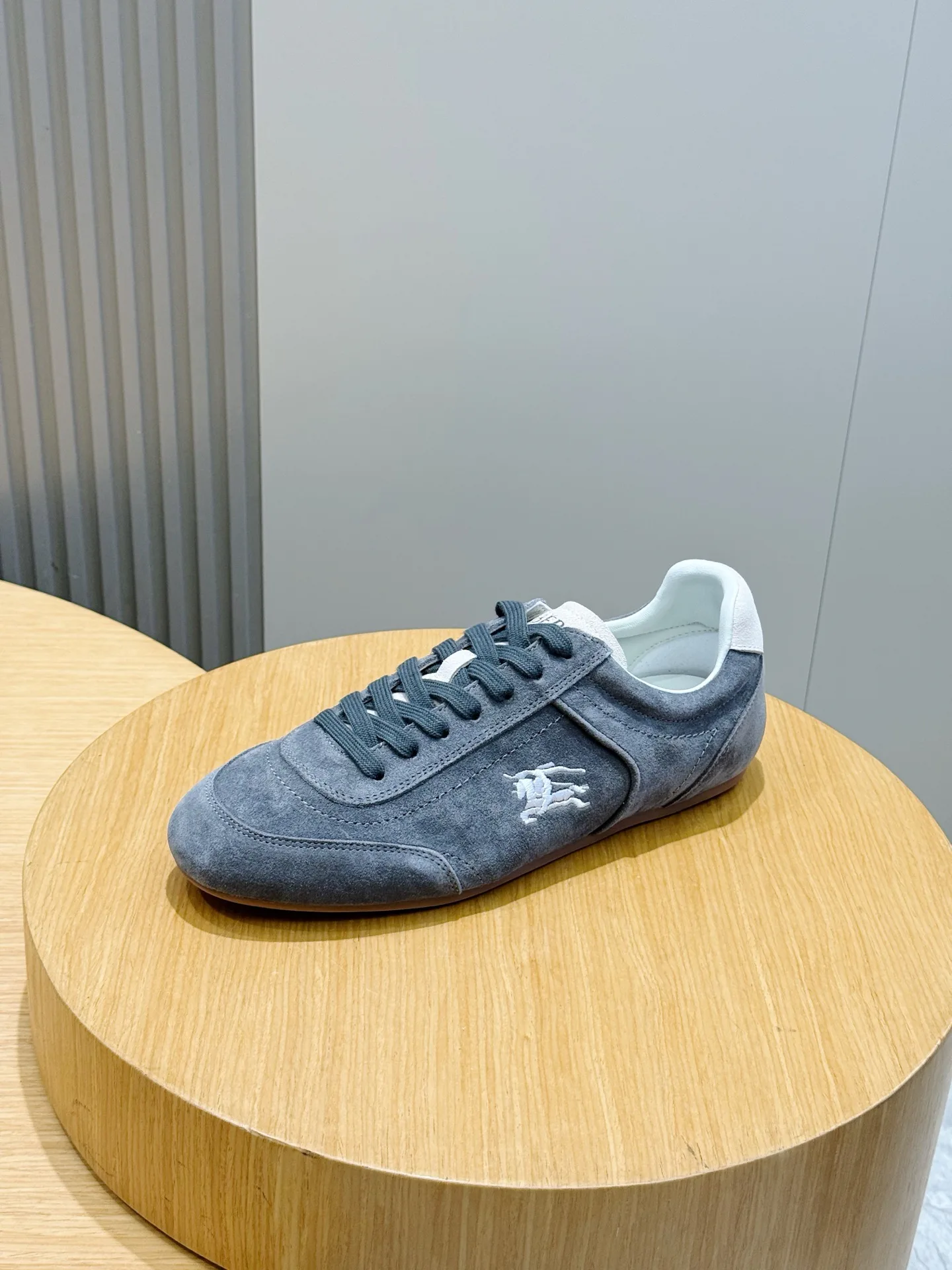Men's Sneakers BURBERRY 18101451