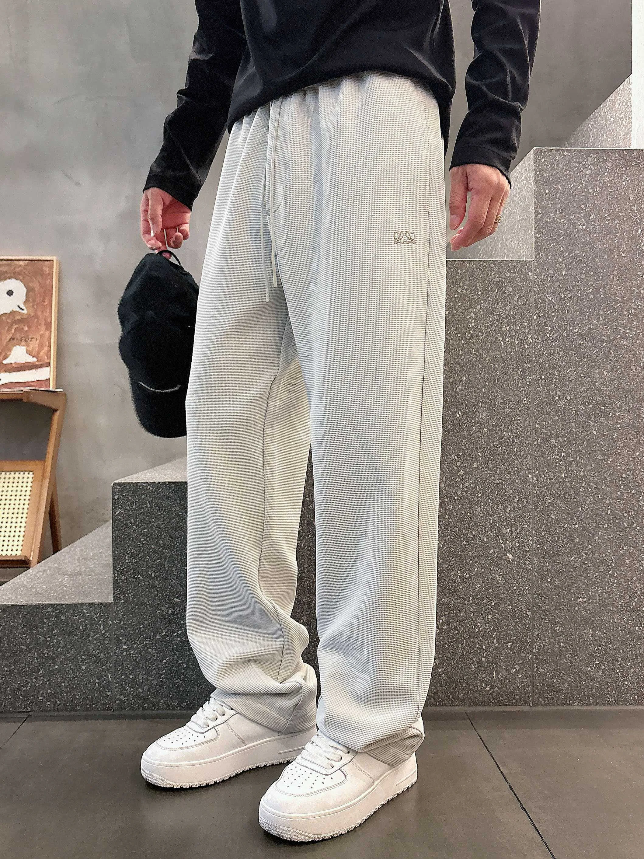 Men's Trousers LOEWE 17885219