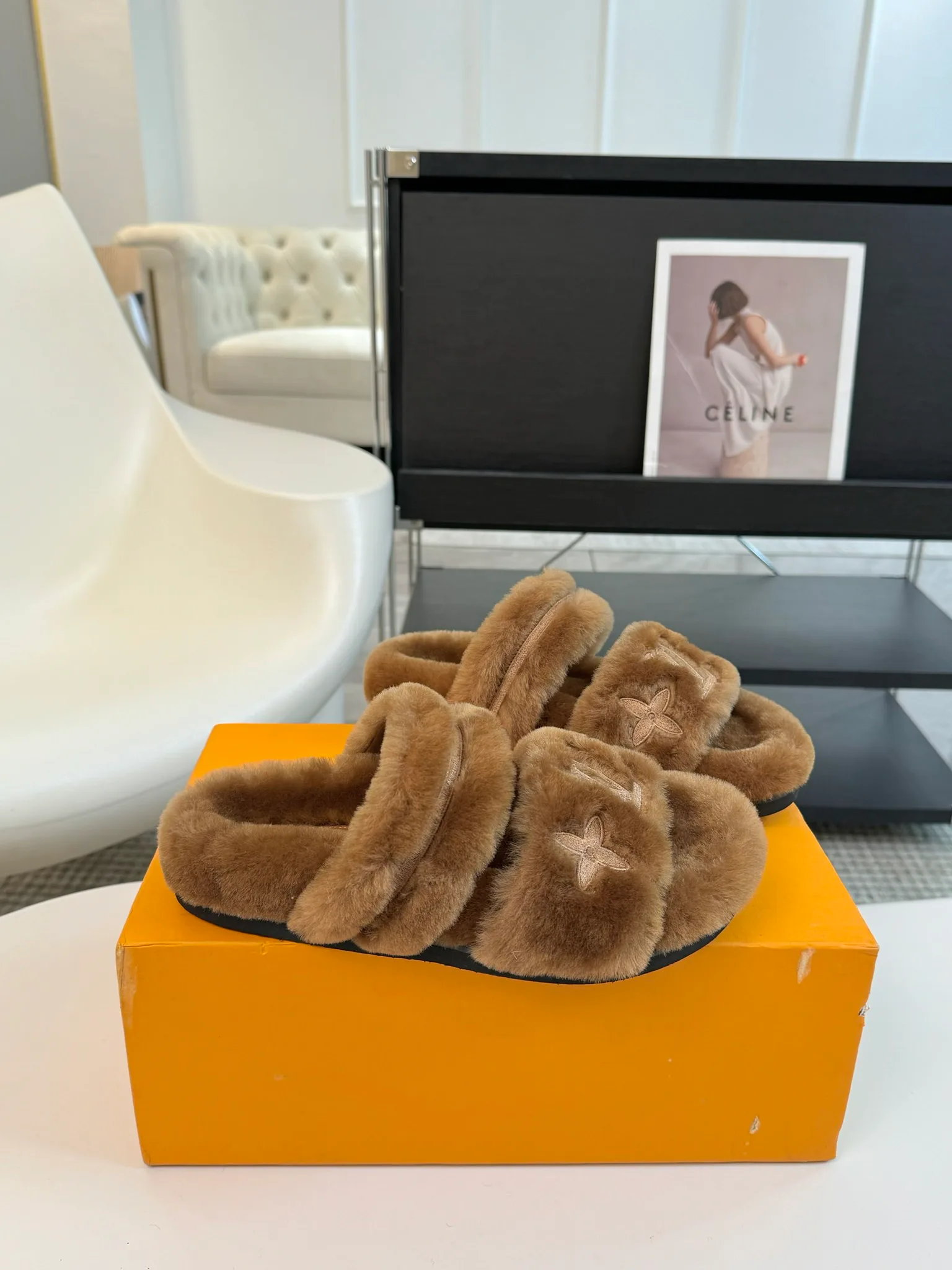 Women's Slippers LOUIS VUITTON 18209228