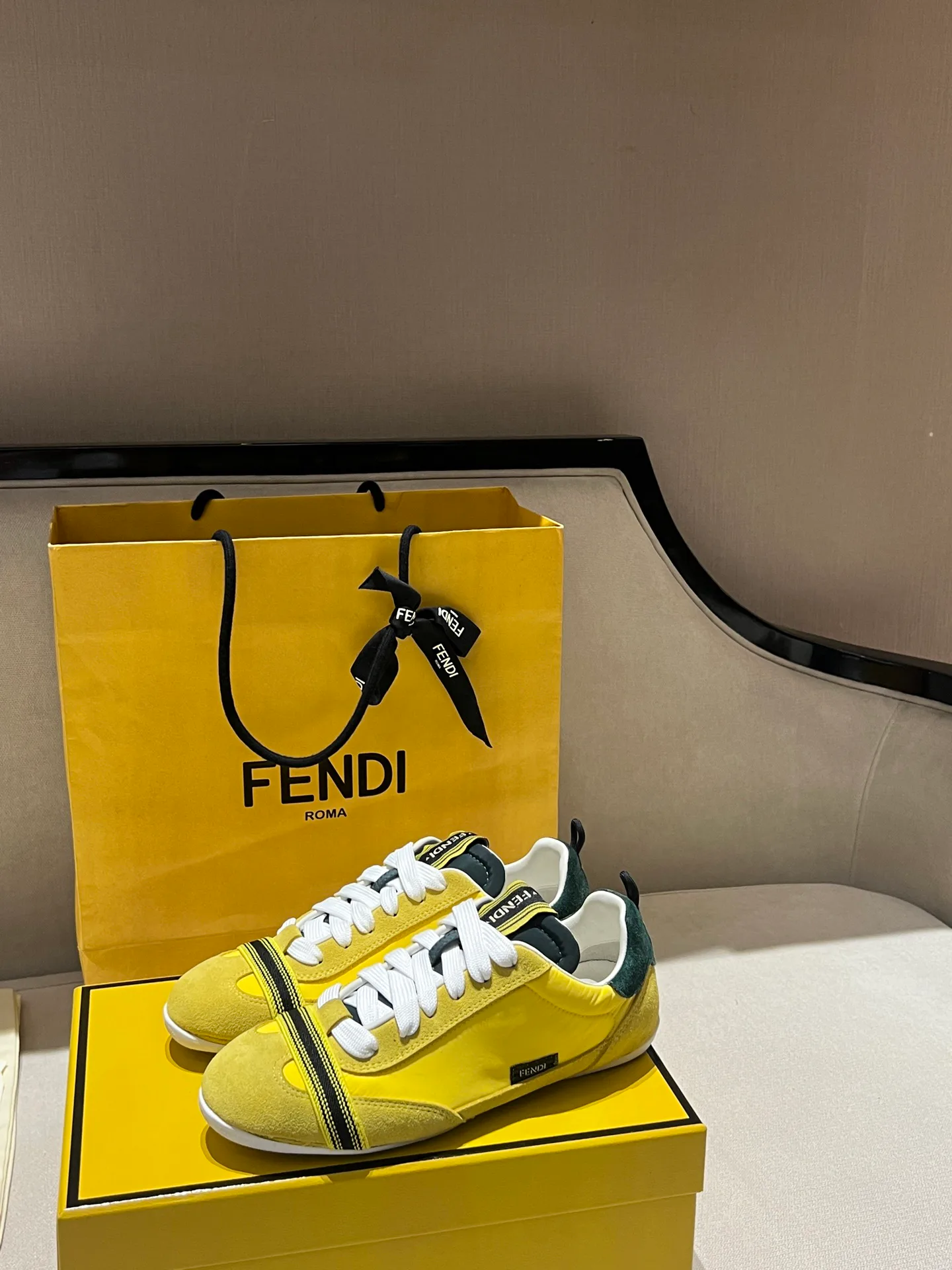 Women's Sneakers FENDI 18278641