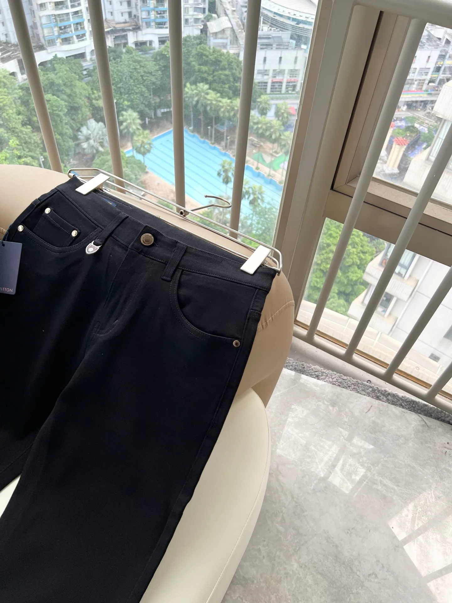Men's Jeans LOUIS VUITTON 18395715