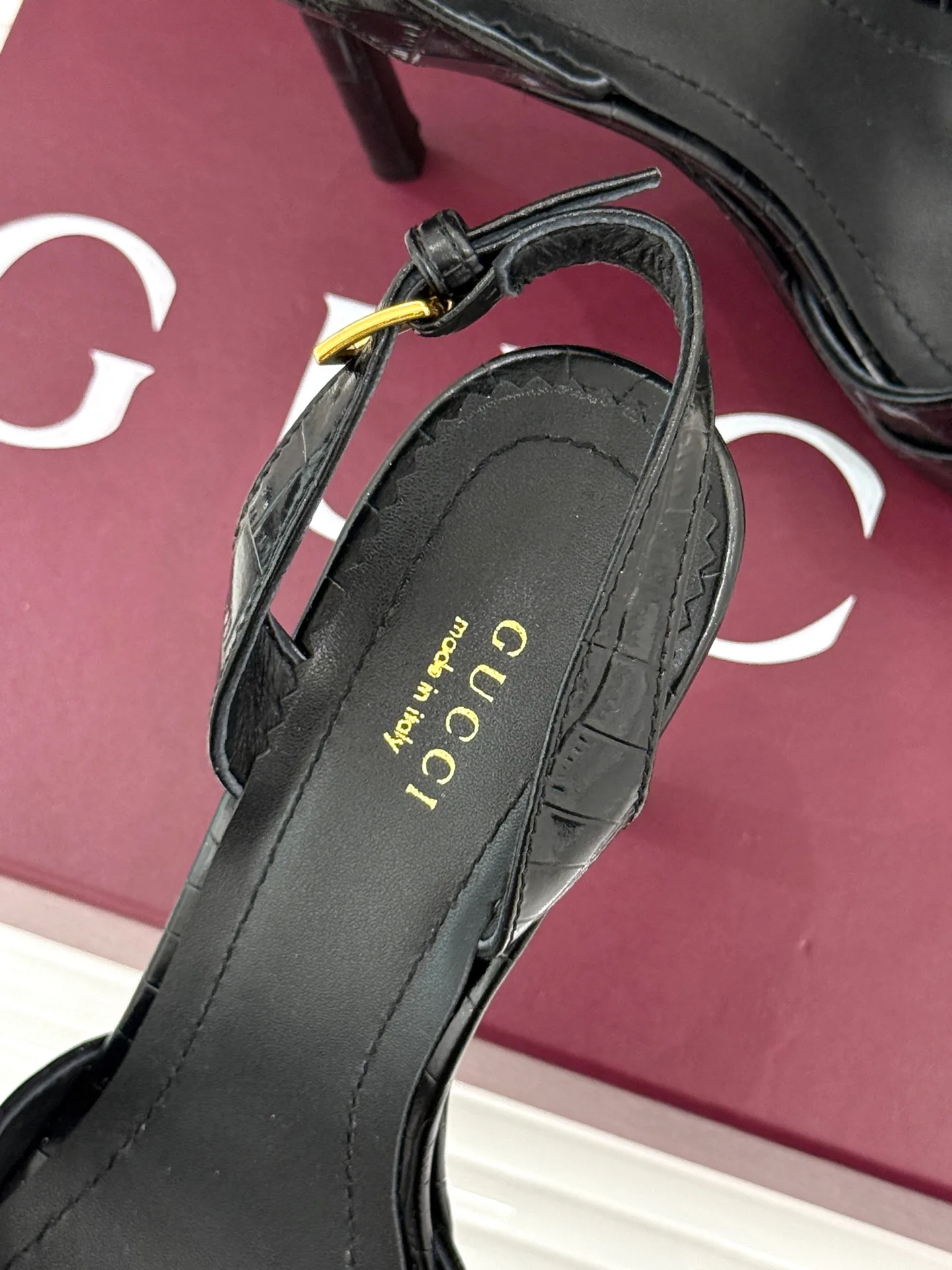 Women's Open-Toe Sandals GUCCI 17646532