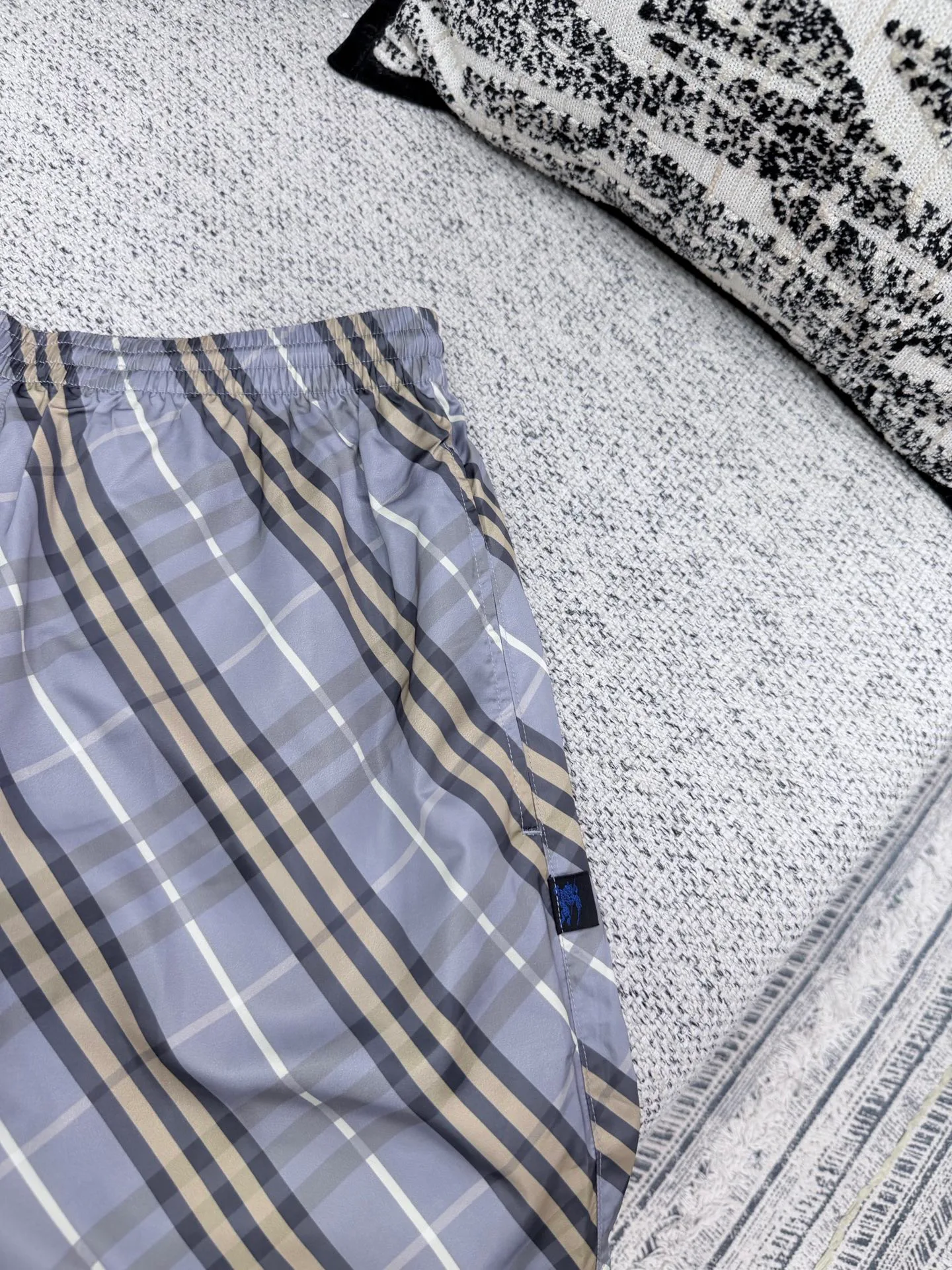 Men's Shorts BURBERRY 18074200