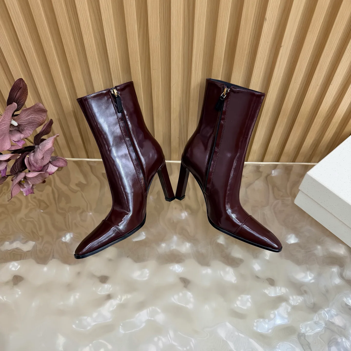 Women's Booties SAINT LAURENT 18508924