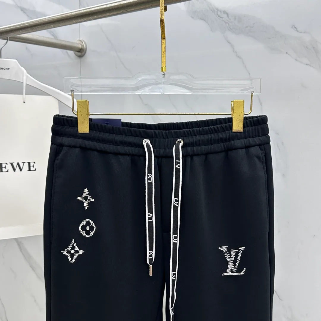 Брюки Мужские Louis Vuitton 18596897