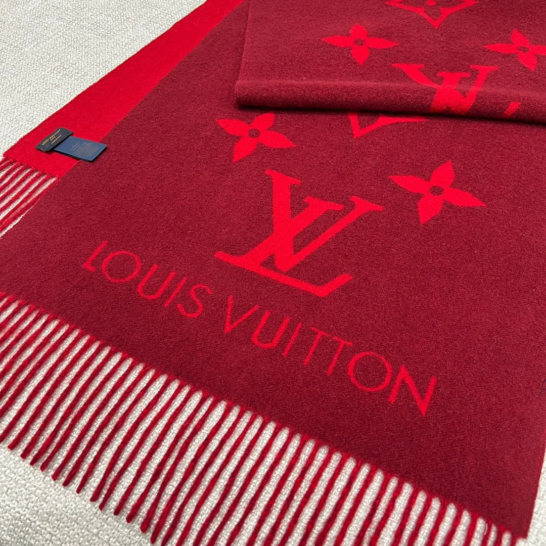 Scarves LOUIS VUITTON 18210431