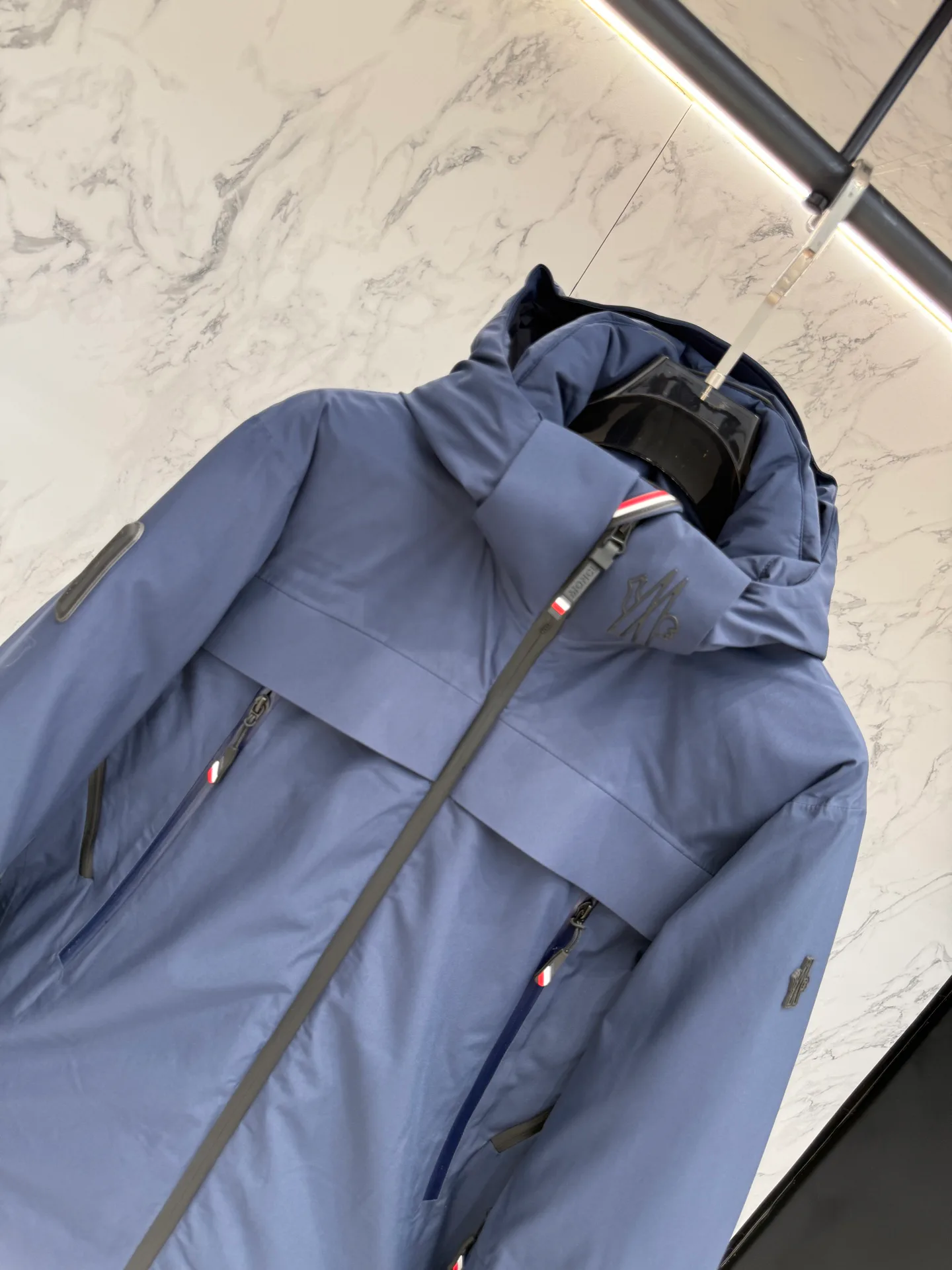 Men's Jackets And Down Jackets MONCLER 18279256