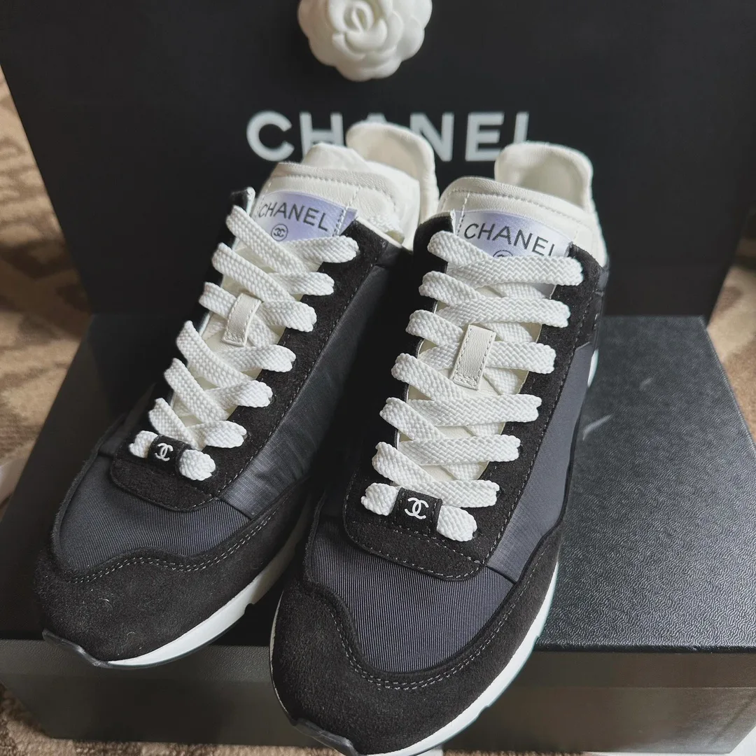Кроссовки Женские Chanel 18652515