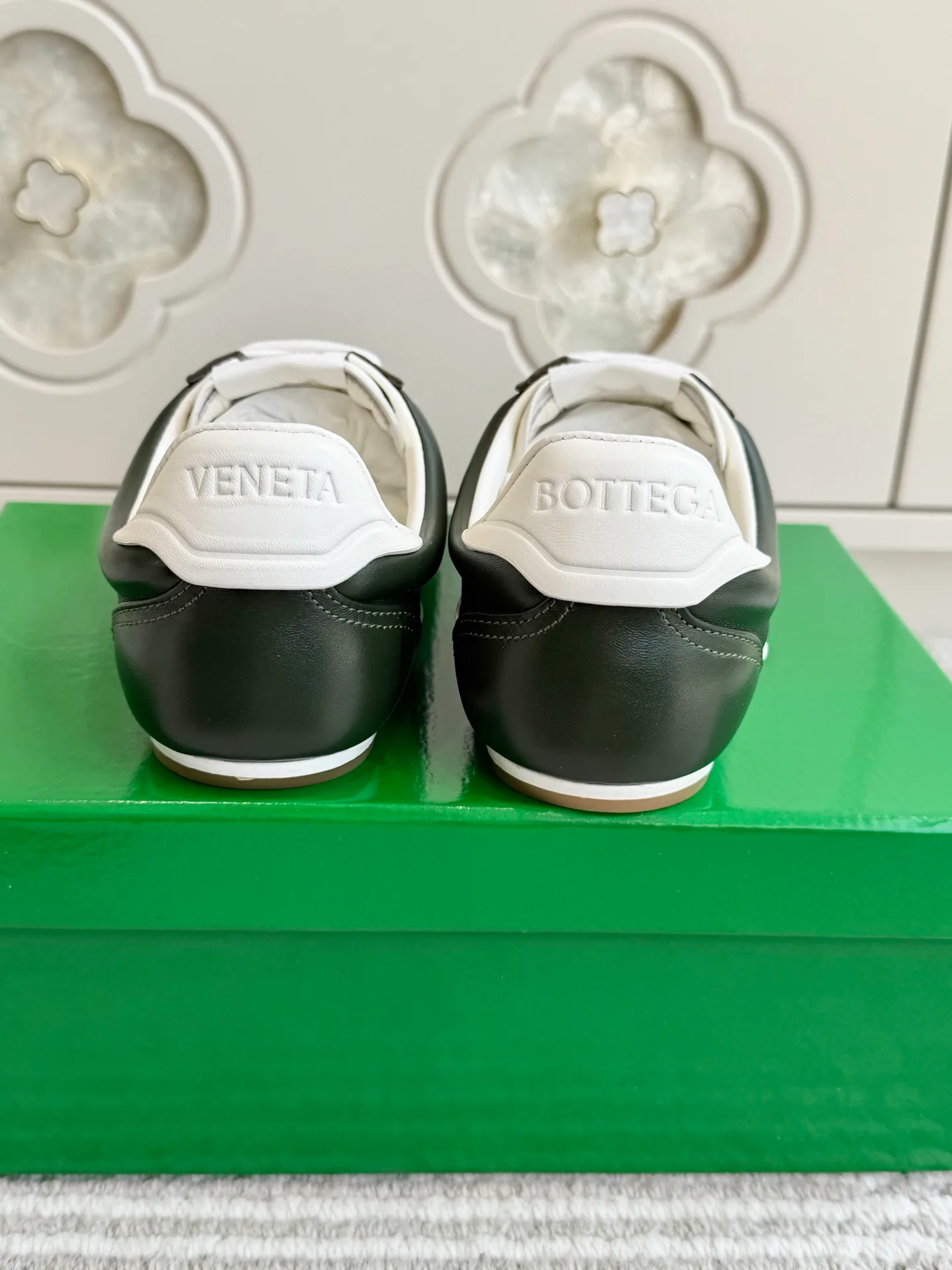 Women's Sneakers BOTTEGA VENETA 18092143