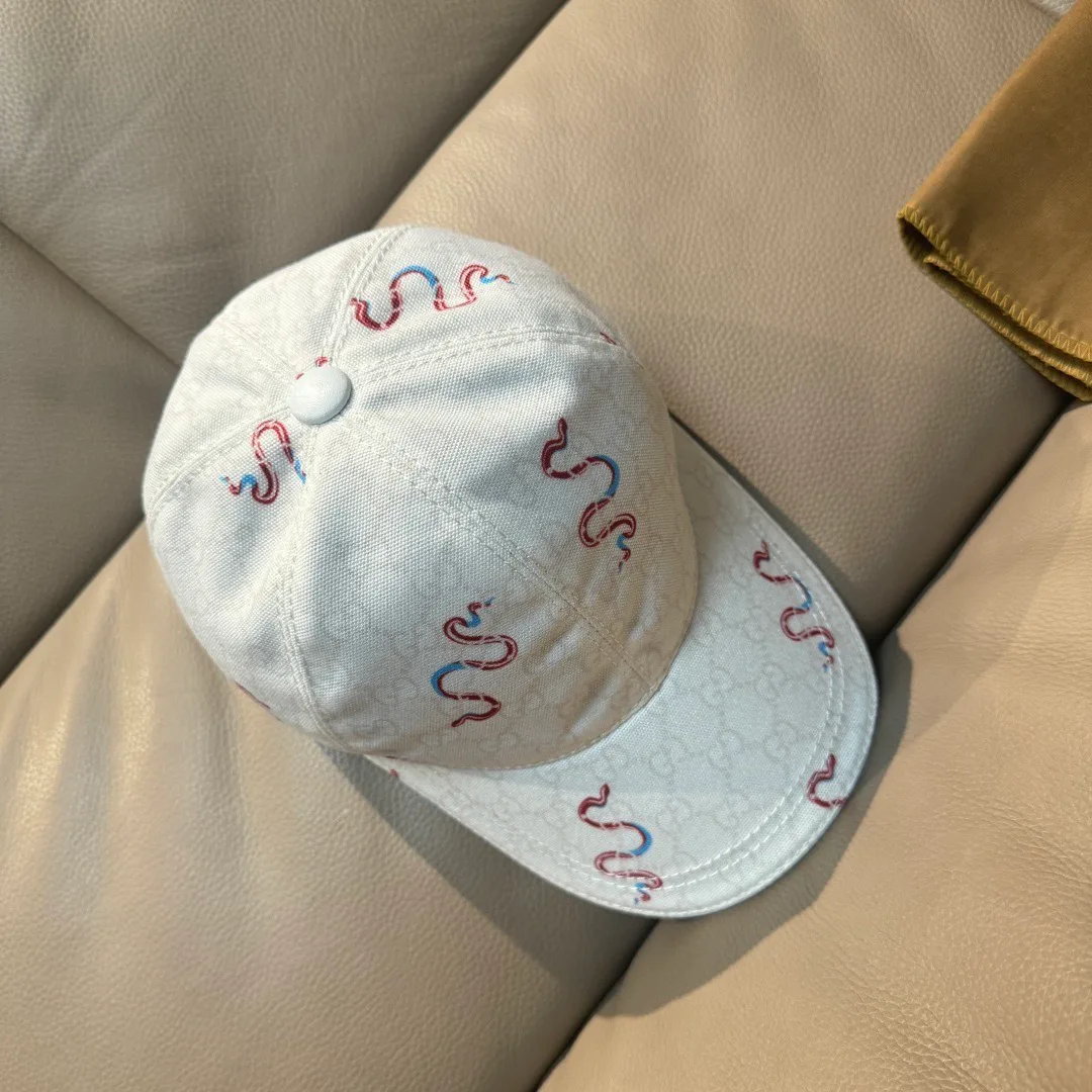 Hats GUCCI 18347095
