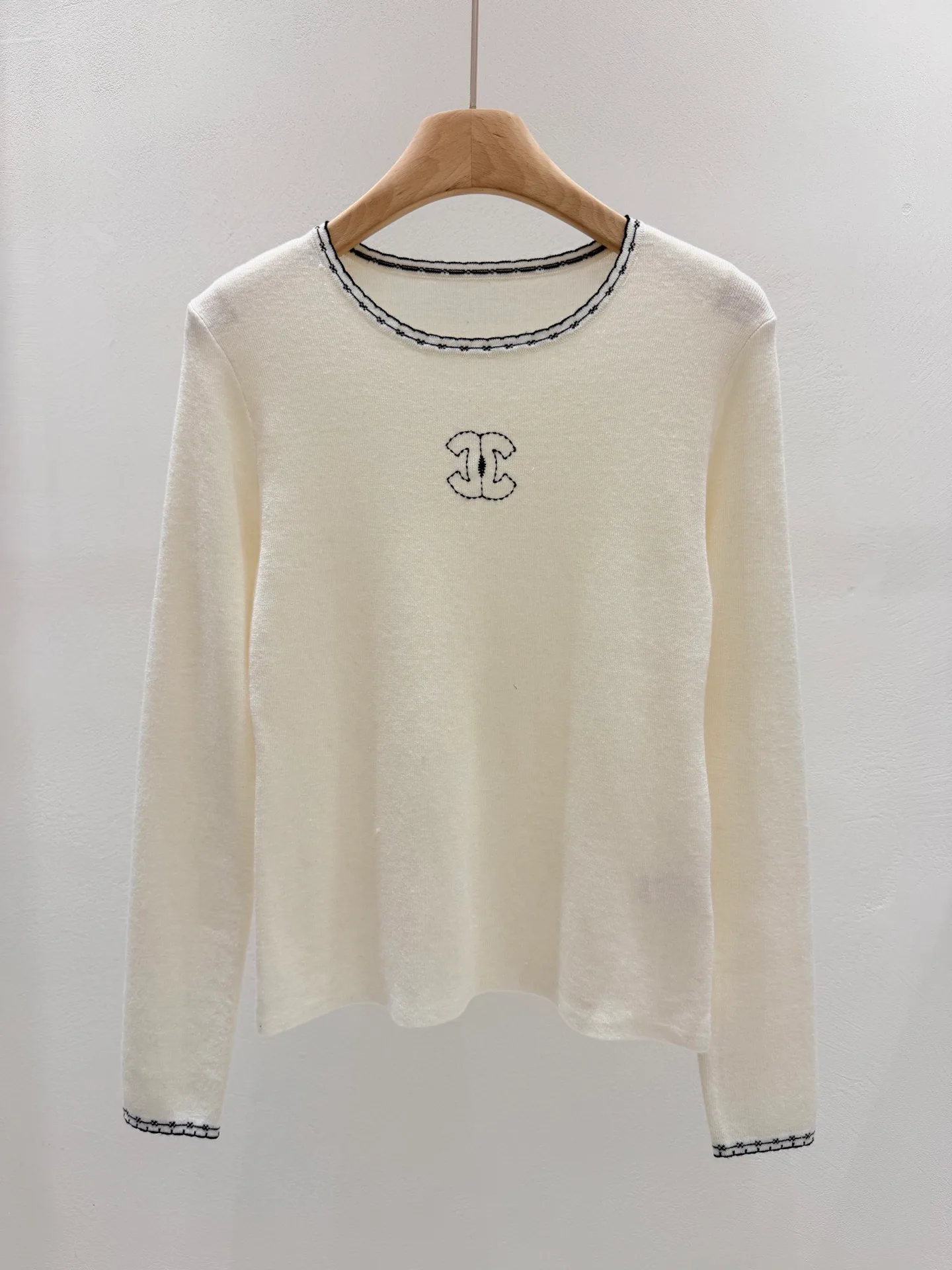 Women's Jumpers And Sweaters CHANEL 17817201