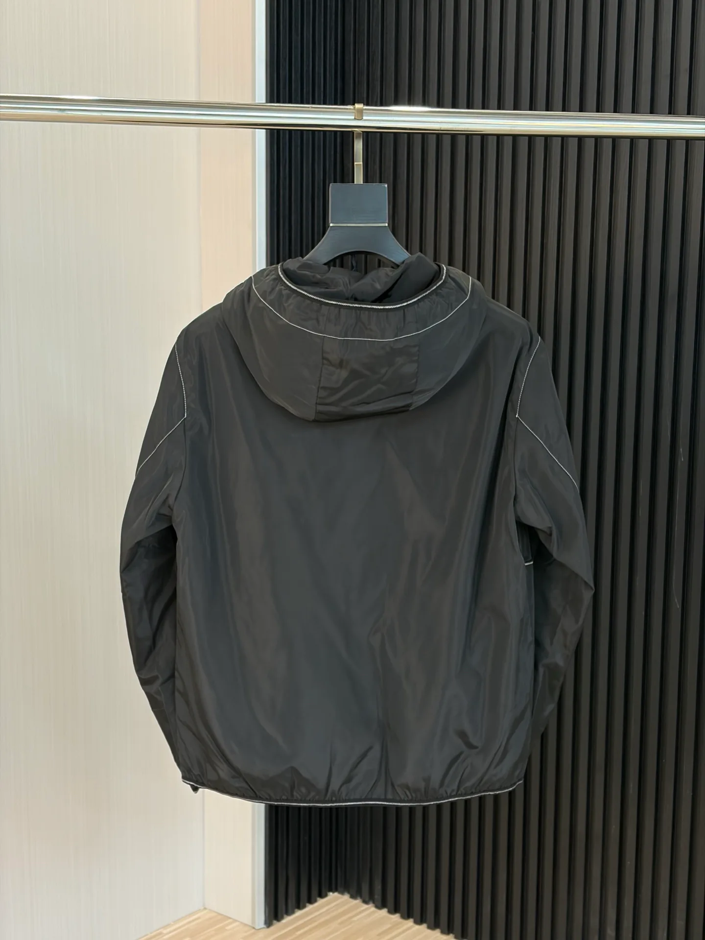 Men's Jackets And Down Jackets MONCLER 18218448