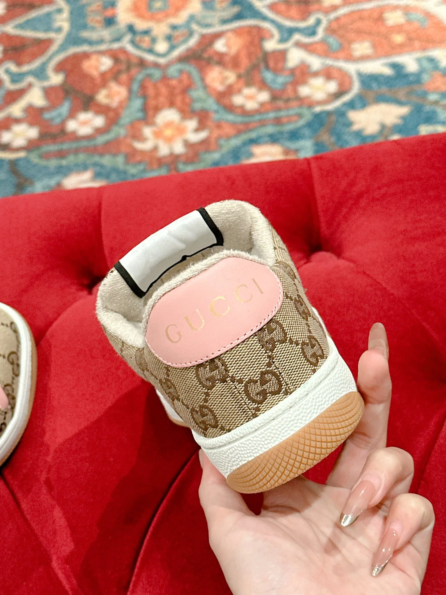 Women's Sneakers GUCCI 17956664