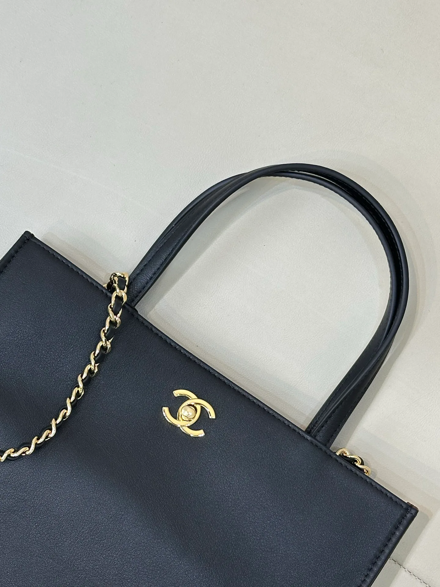 Women's Classic Handbags CHANEL 17376120