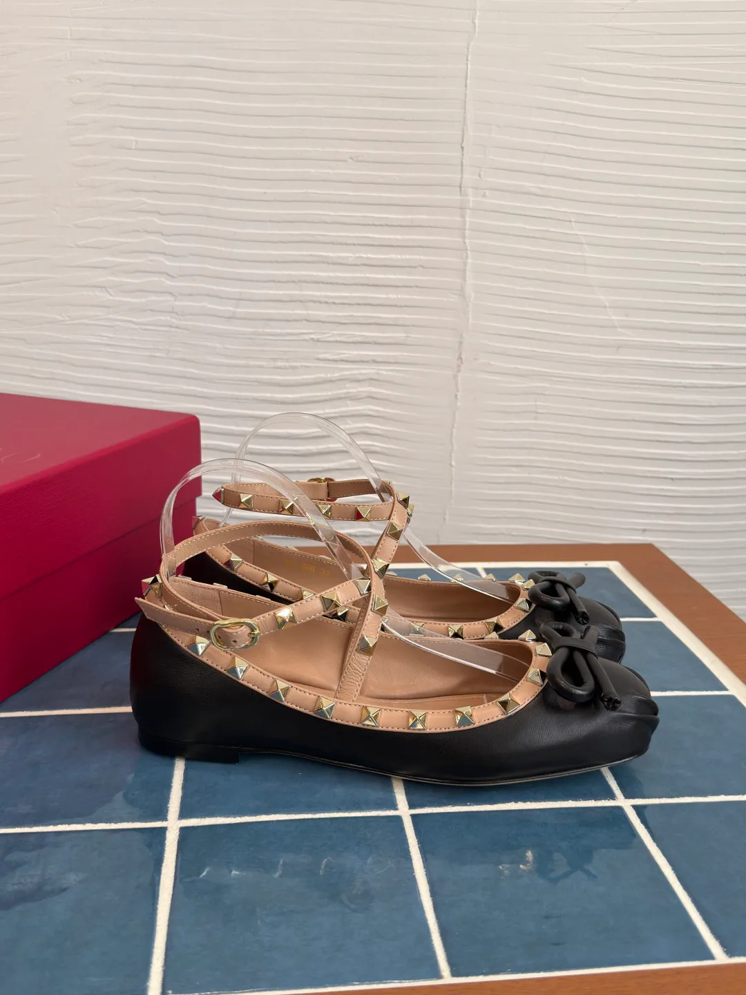 Women's Ballet Flats VALENTINO 18125363