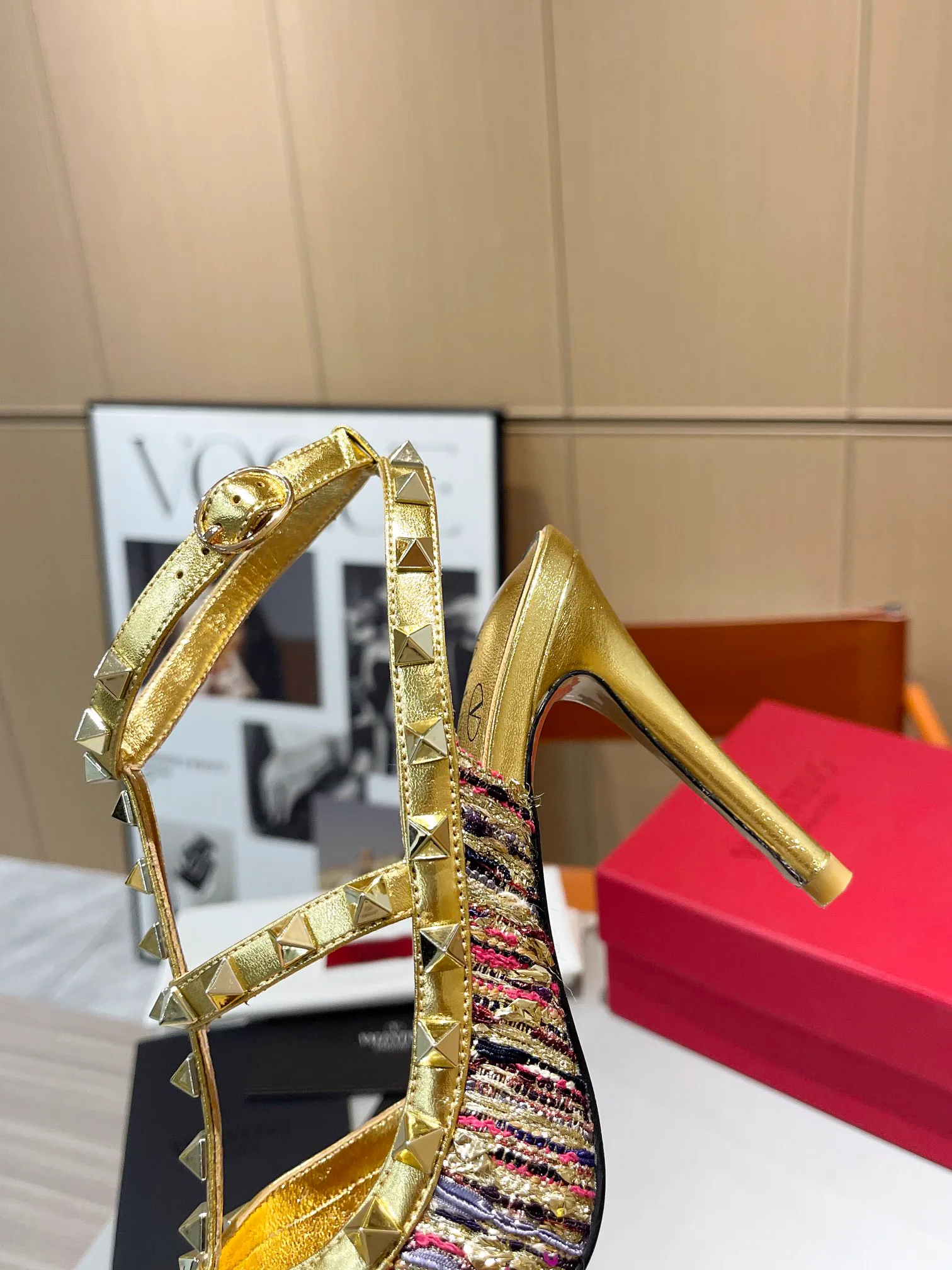Women's Open-Toe Sandals VALENTINO 17956801