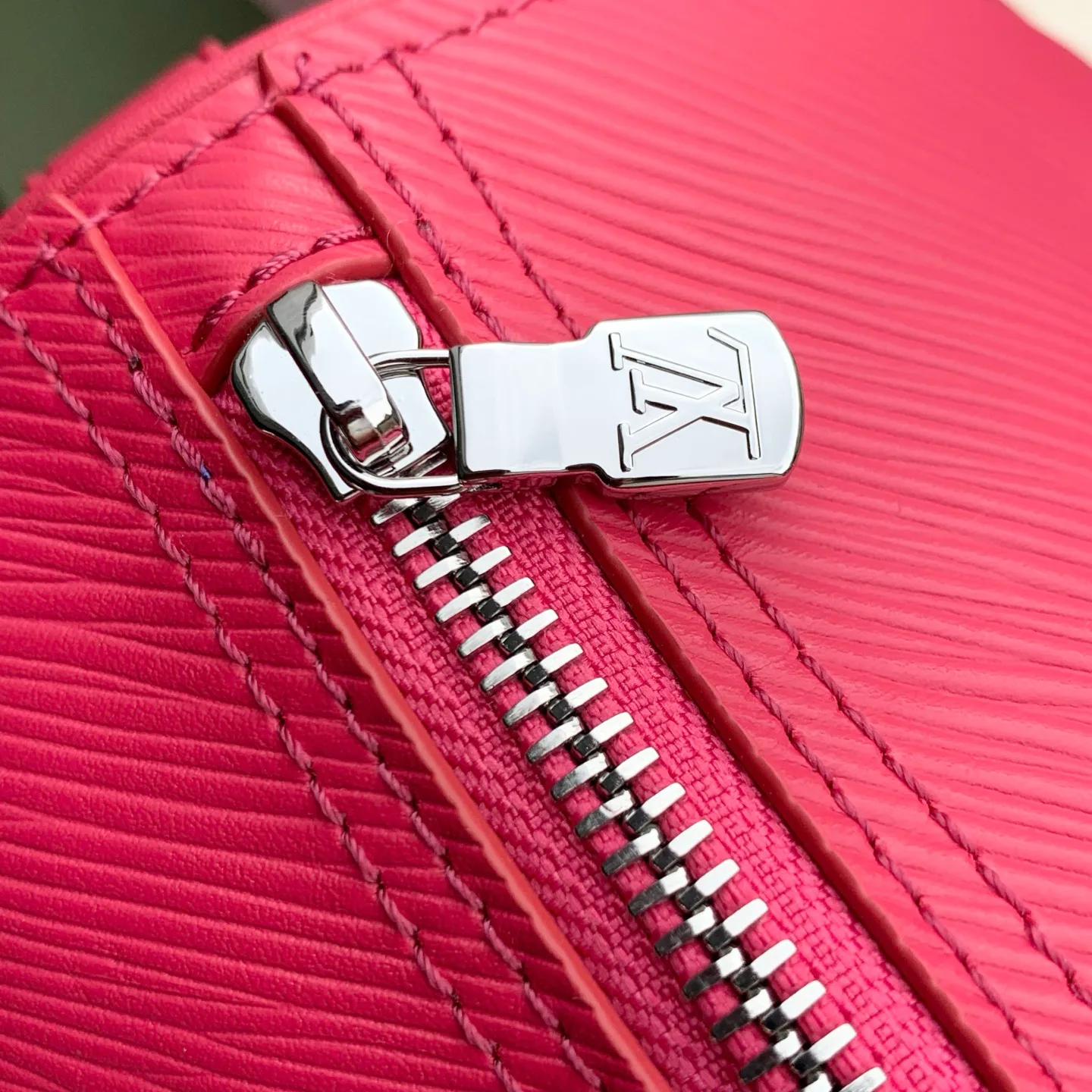 Women's Classic Handbags LOUIS VUITTON 18147548