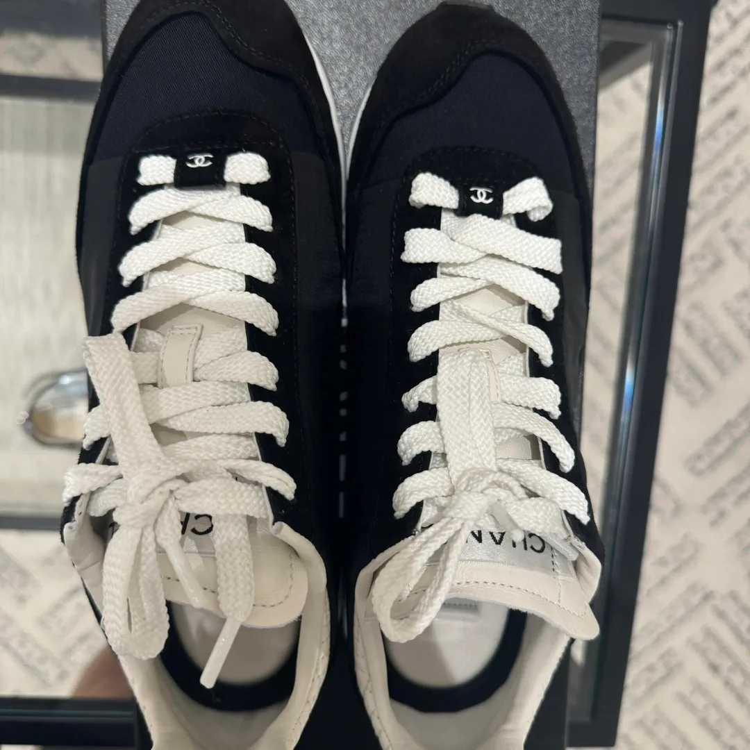 Кроссовки Женские Chanel 18652515