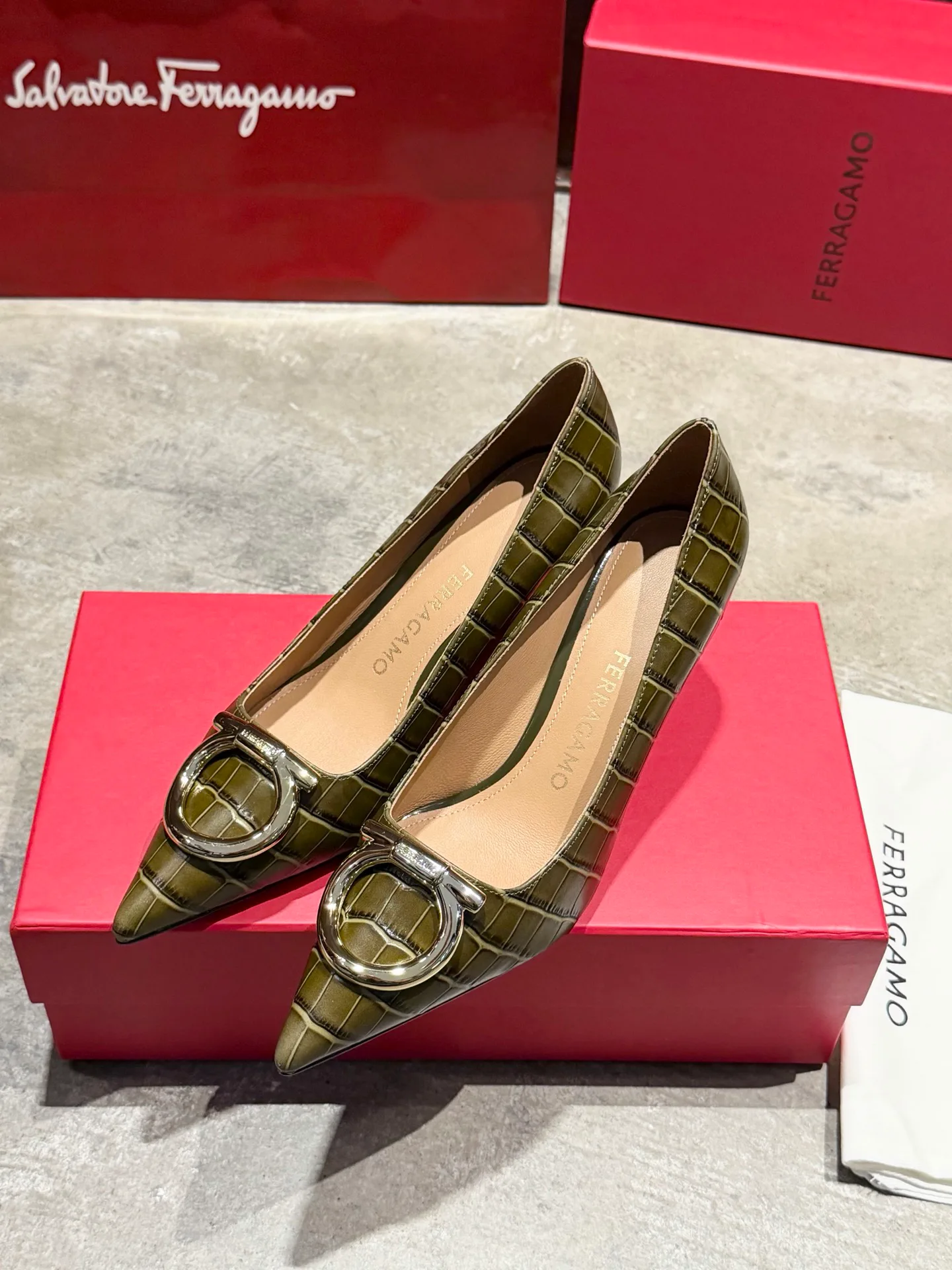 Women's Heels SALVATORE FERRAGAMO 17897970