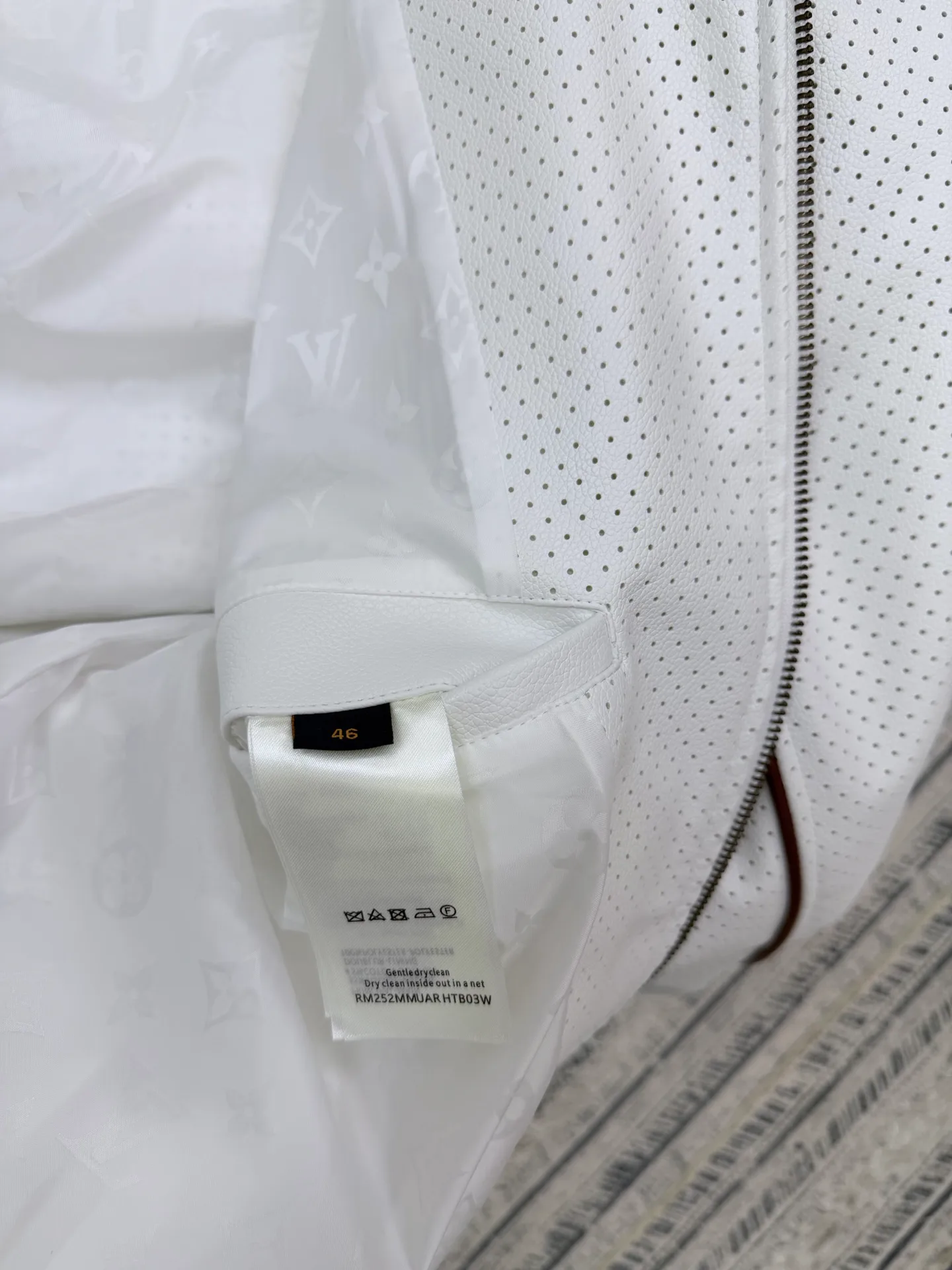 Men's Jackets And Down Jackets LOUIS VUITTON 18544986