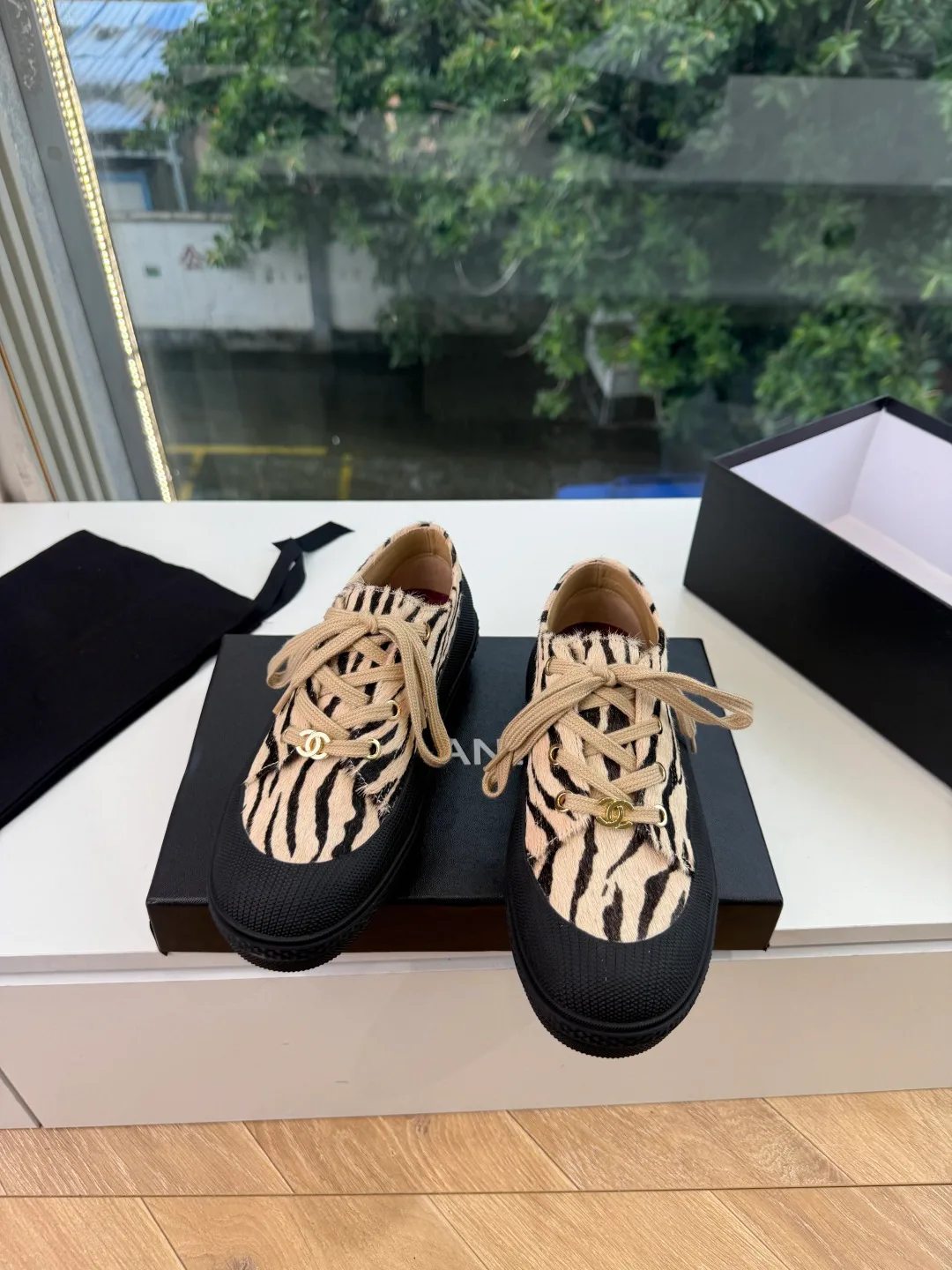Women's Sneakers CHANEL 17978384