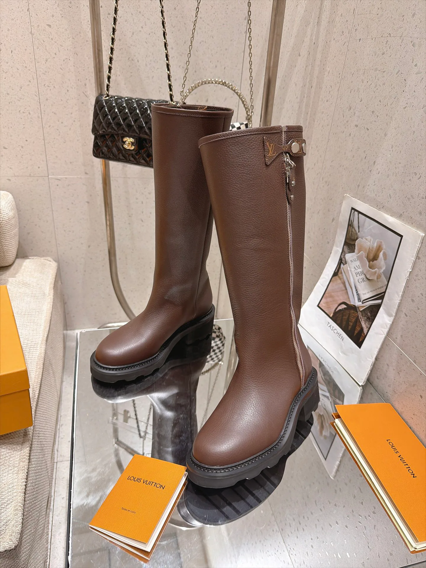 Women's Boots LOUIS VUITTON 18497774