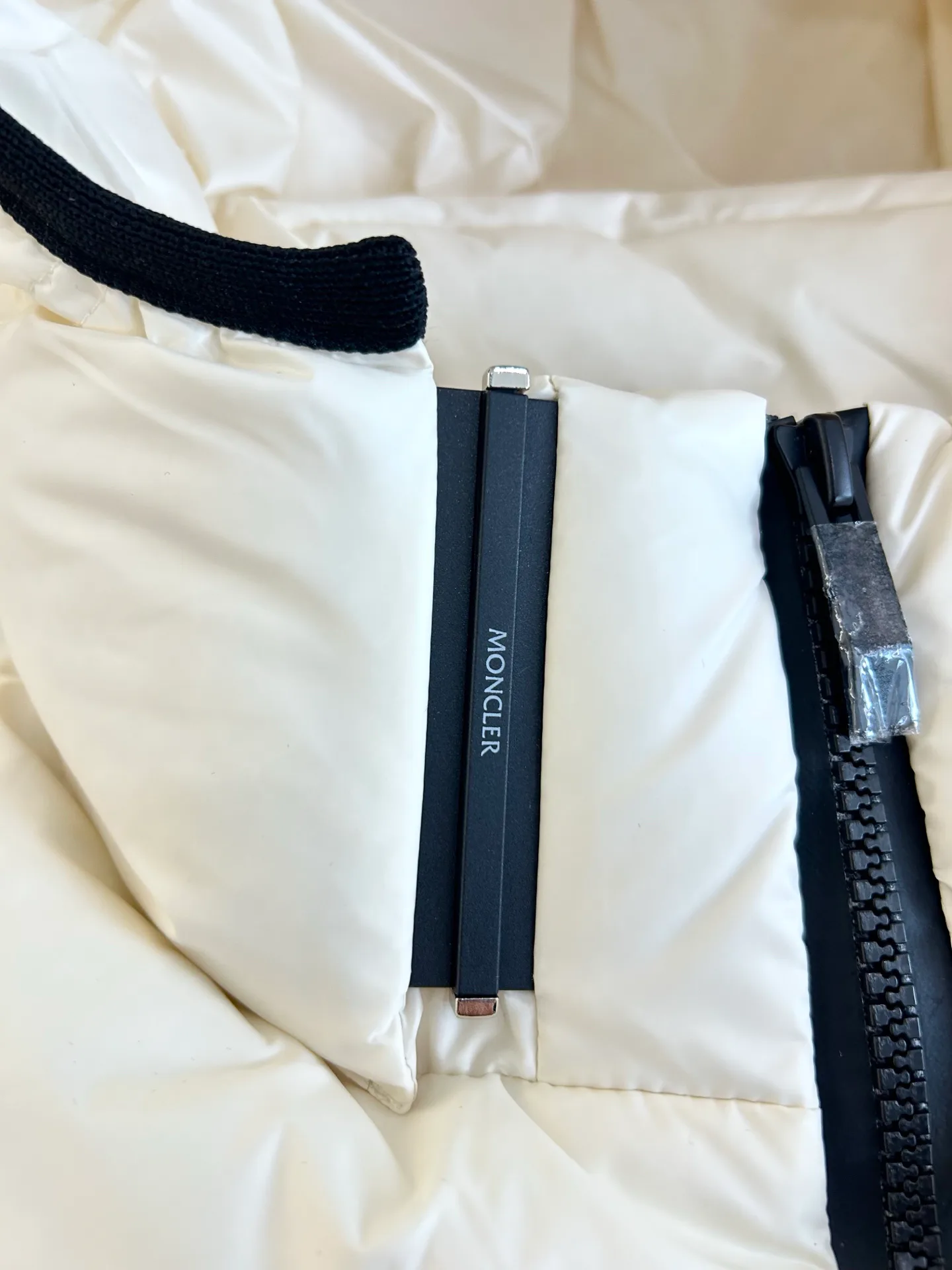 Women's Vests MONCLER 17904509