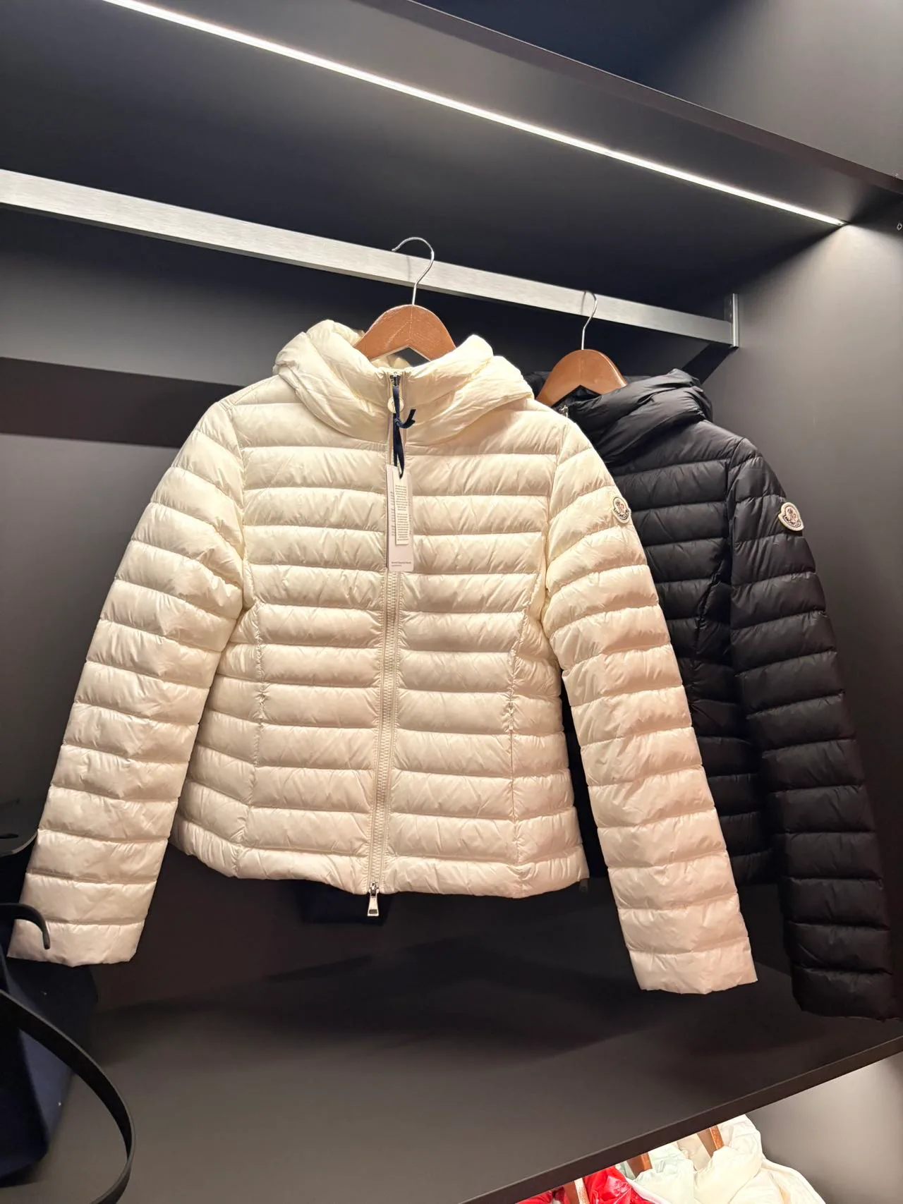 Куртки И Пуховики Женские Moncler 18562760