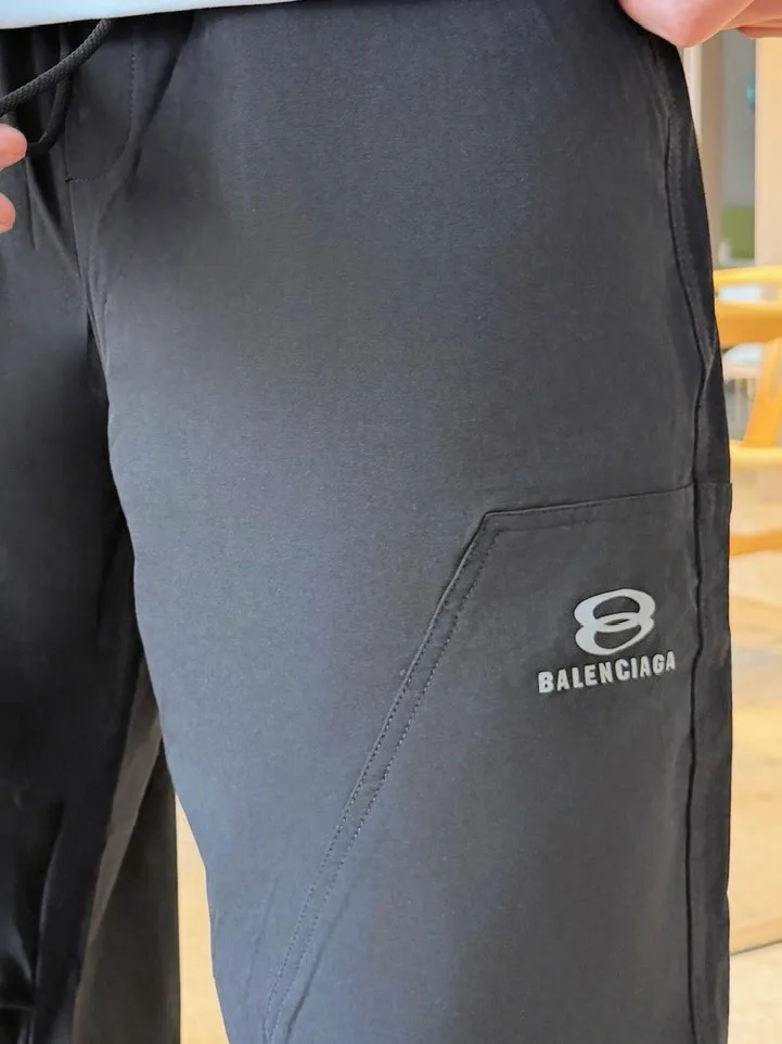 Men's Trousers BALENCIAGA 18345815