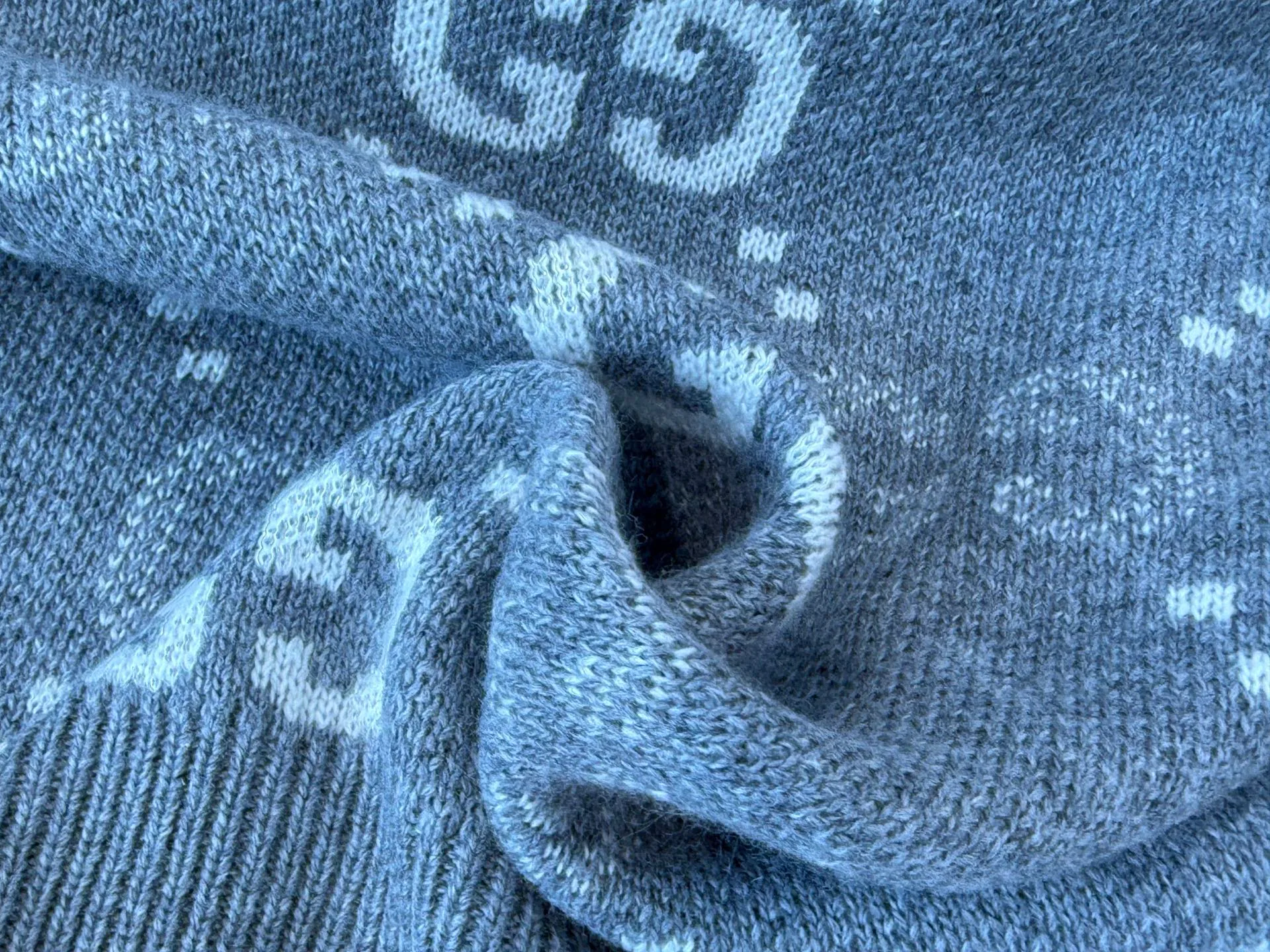 Women's Jumpers And Sweaters GUCCI 17720010