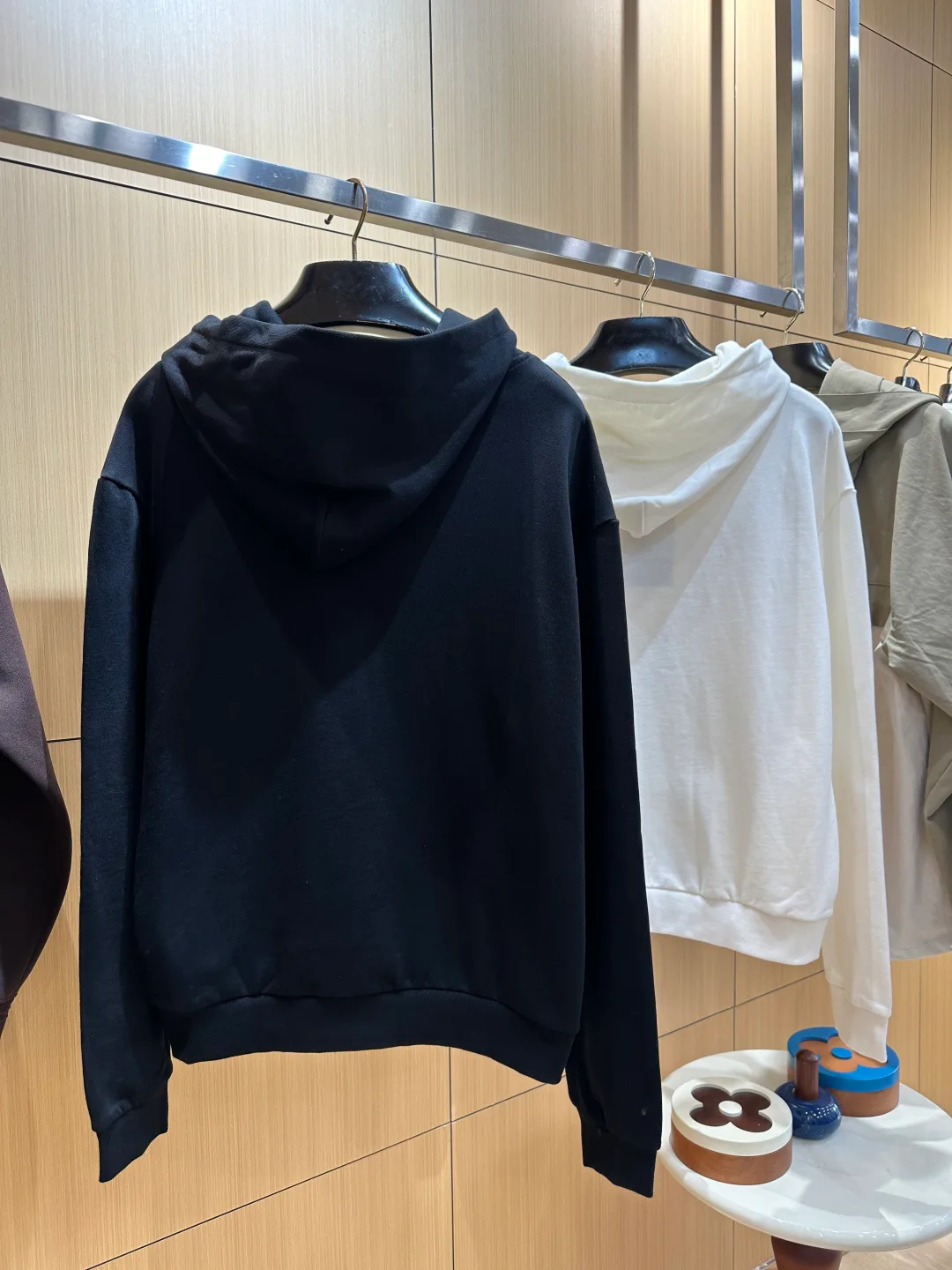 Men's Sweatshirts And Hoodies LOUIS VUITTON 17699390