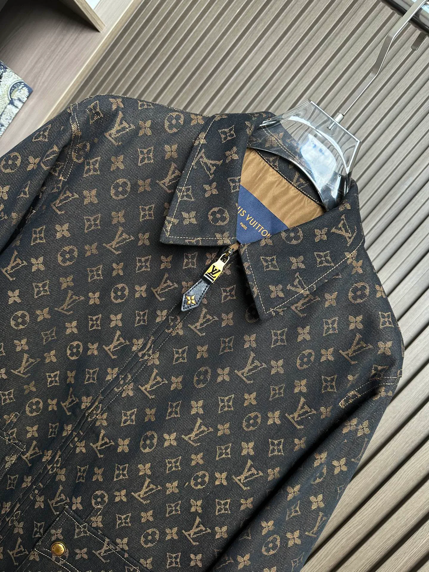 Men's Jackets And Down Jackets LOUIS VUITTON 18109845