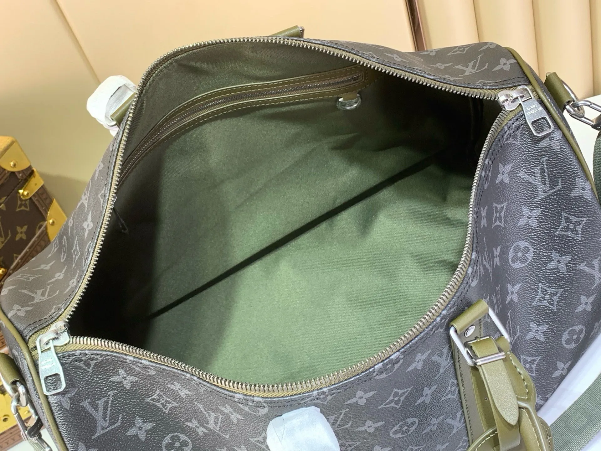 Women's Travel Bags LOUIS VUITTON 17499391
