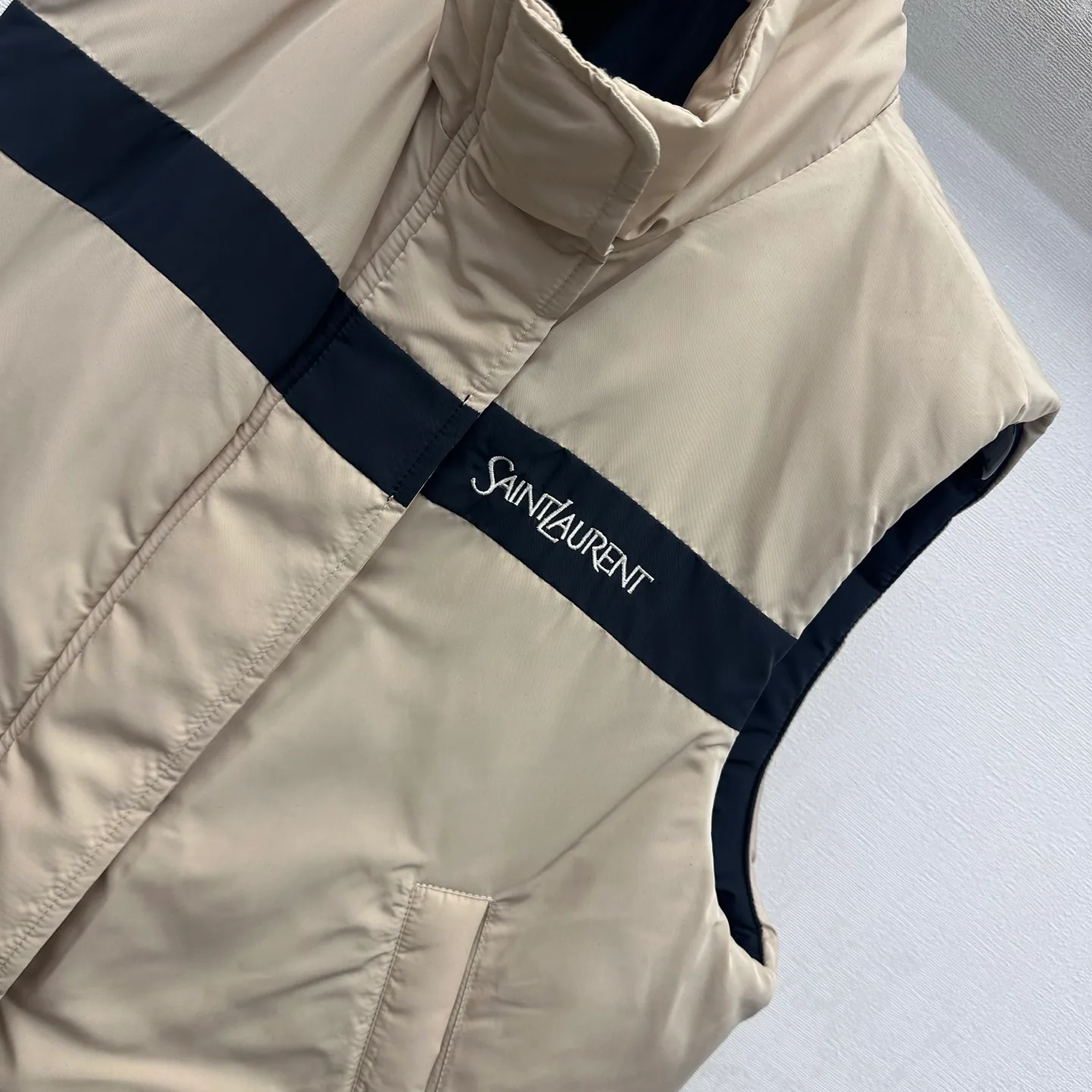 Women's Vests SAINT LAURENT 18226301