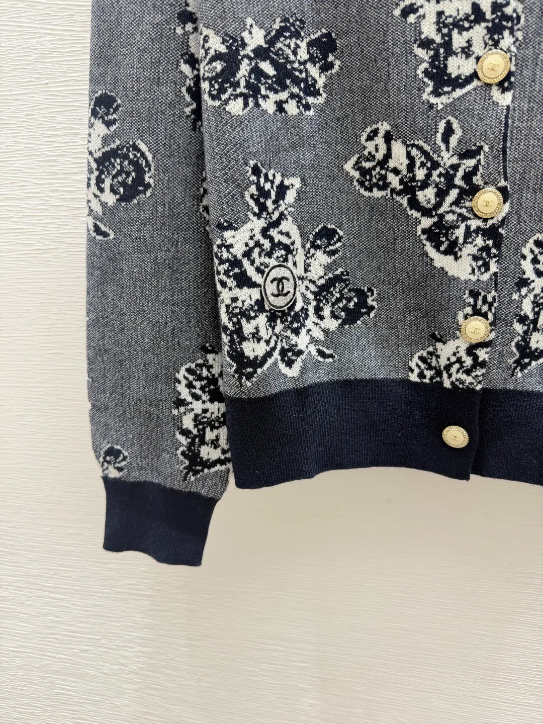 Women's Jumpers And Sweaters CHANEL 18138683