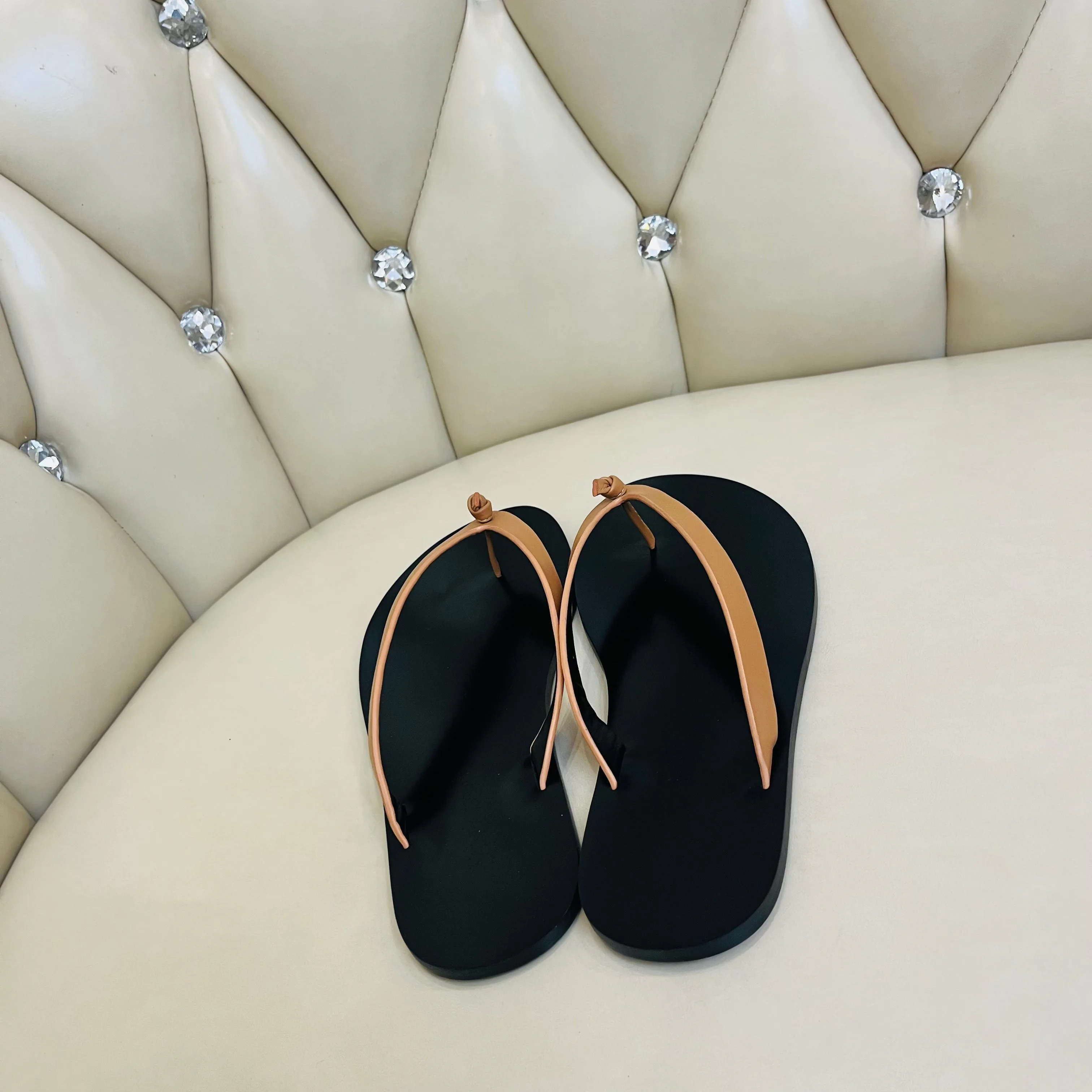 Women's Flip-Flops SAINT LAURENT 18083984