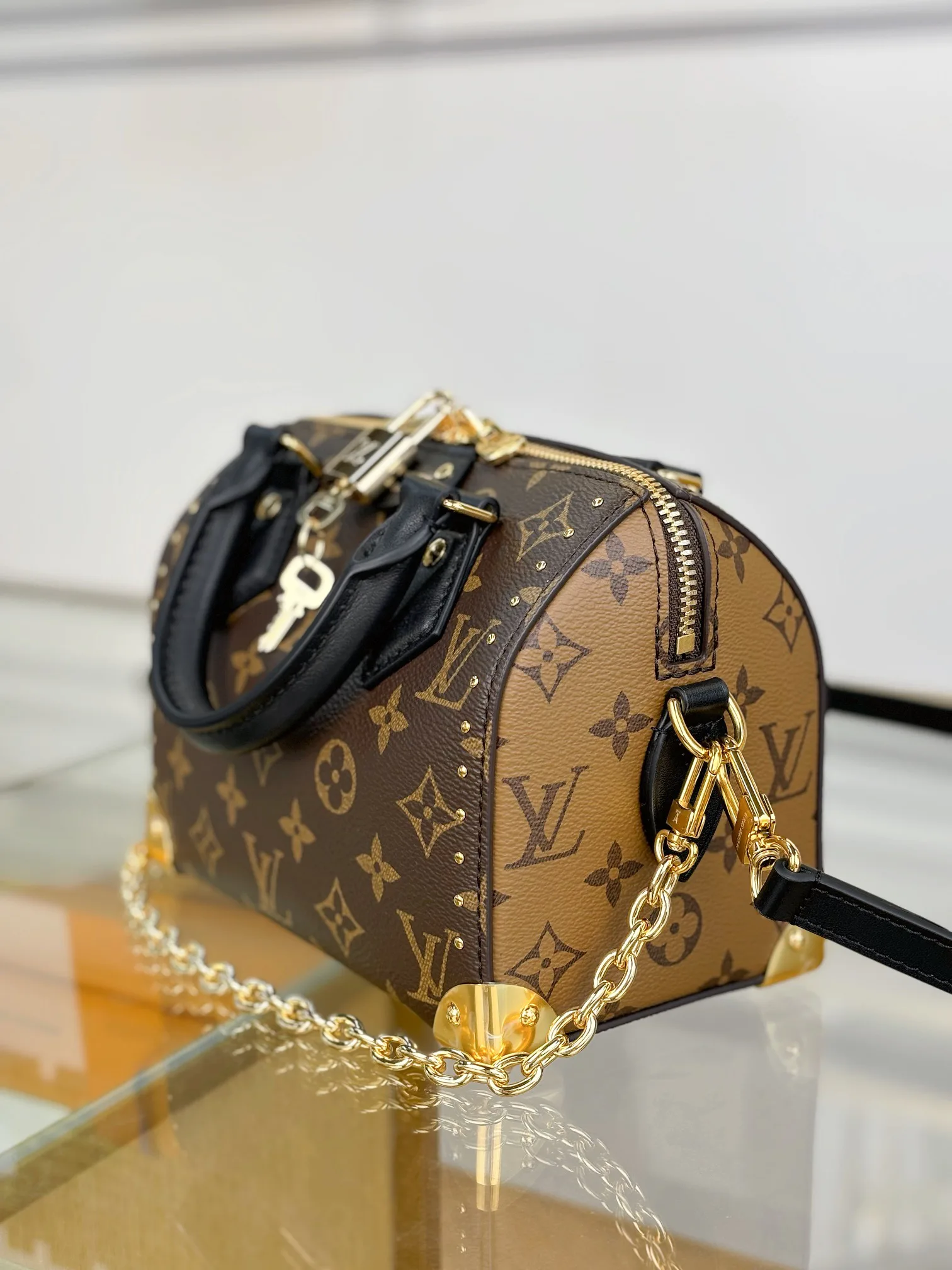 Women's Classic Handbags LOUIS VUITTON 17526839