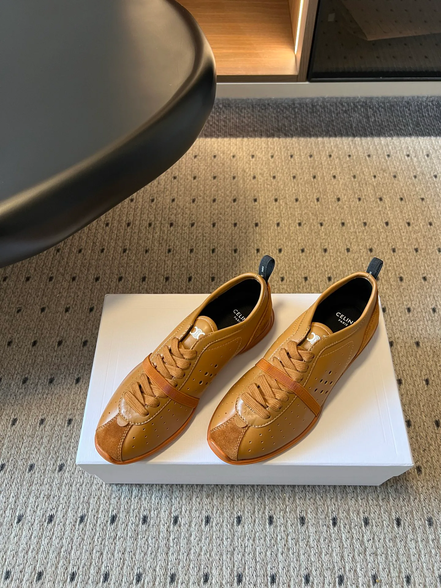 Women's Sneakers CELINE 18120985