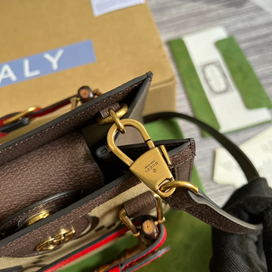 Women's Classic Handbags GUCCI 17949129
