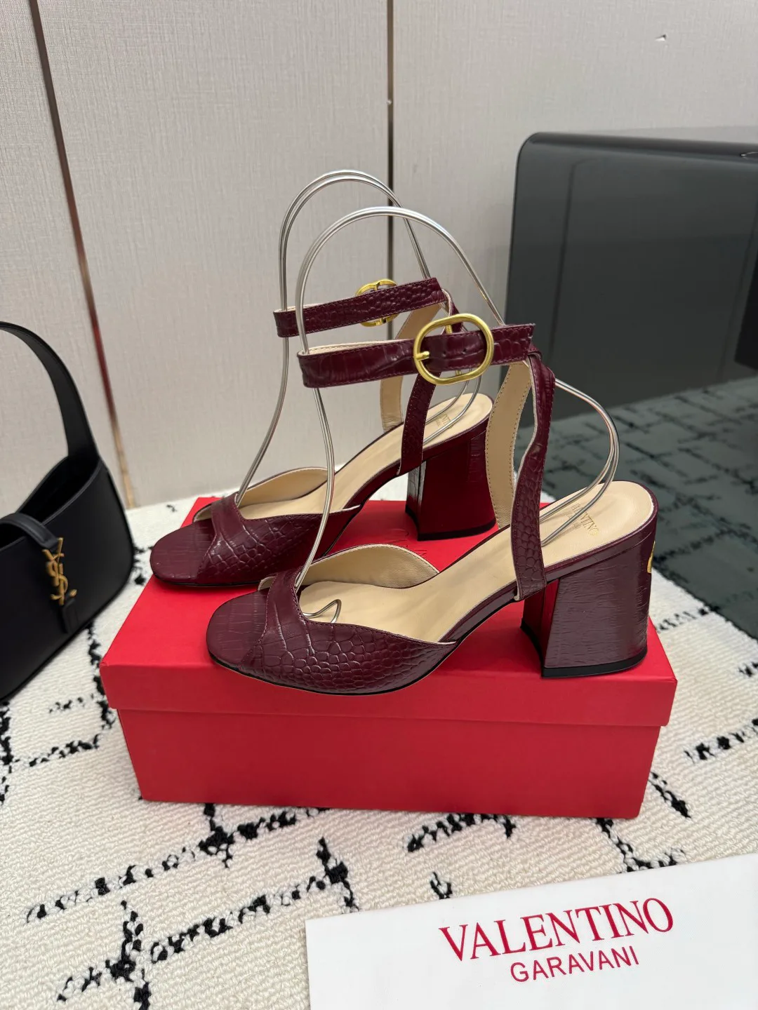 Women's Open-Toe Sandals VALENTINO 18048996