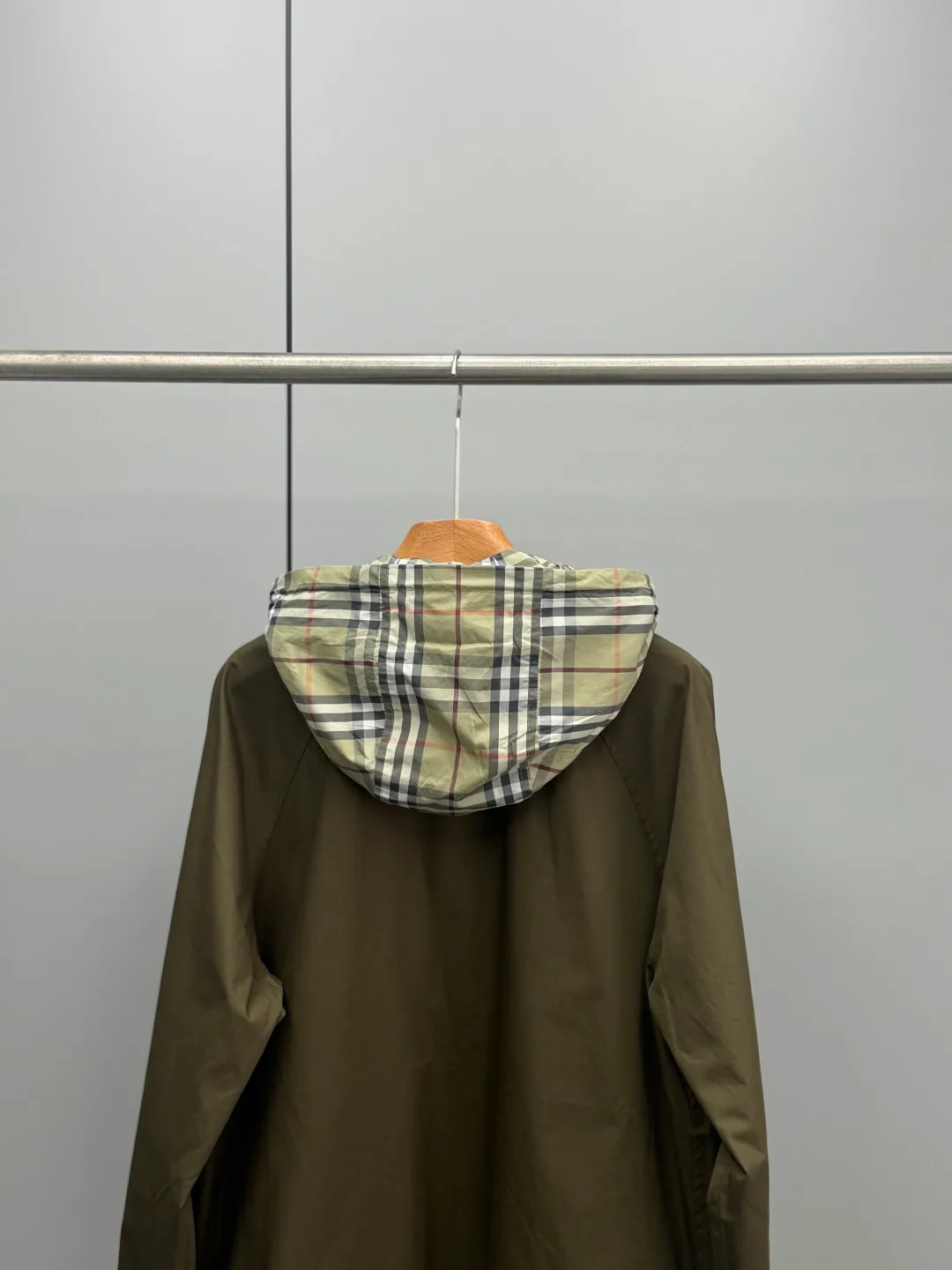 Men's Jackets And Down Jackets BURBERRY 17476232