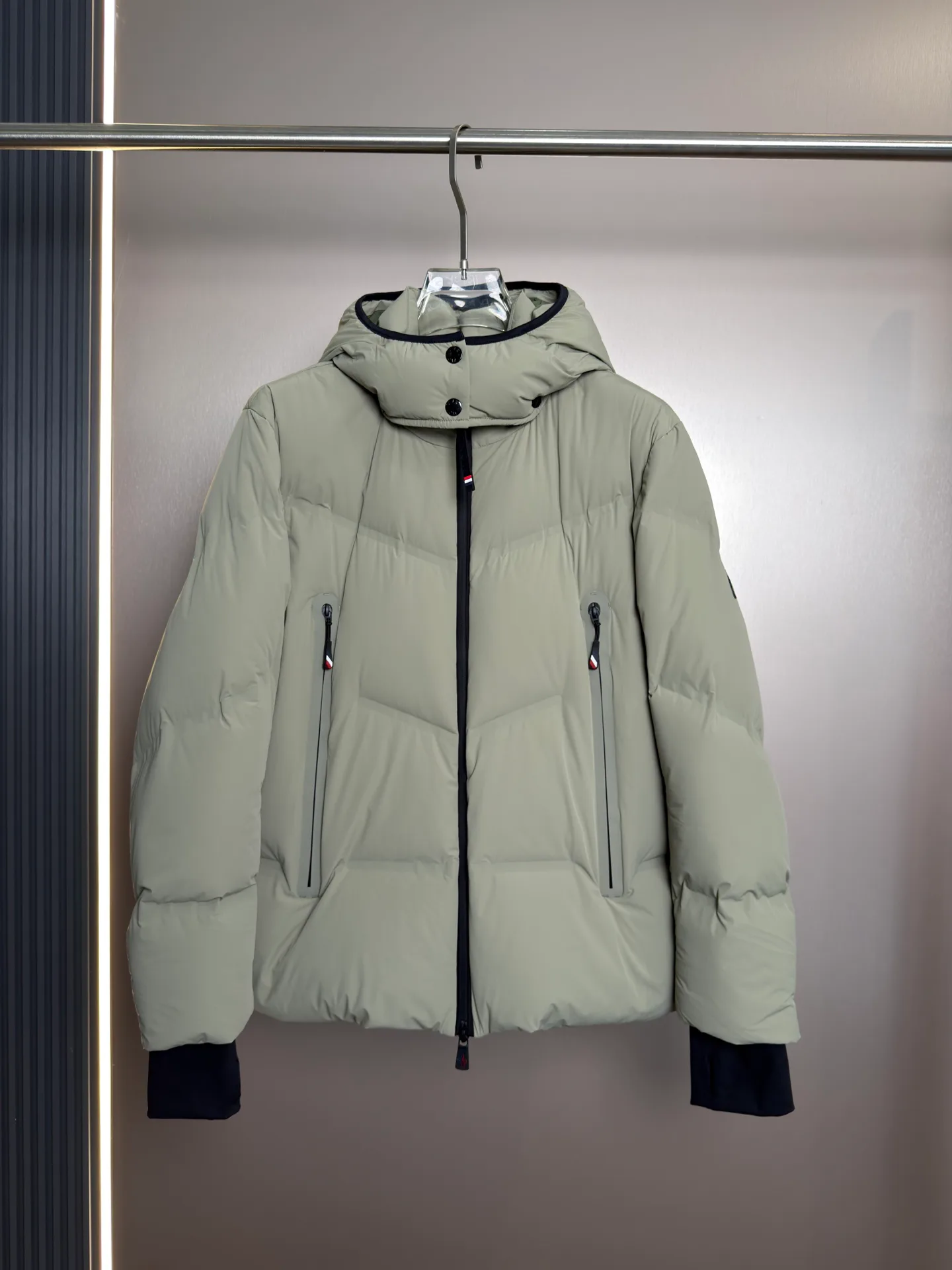 Куртки И Пуховики Мужские Moncler 18621313