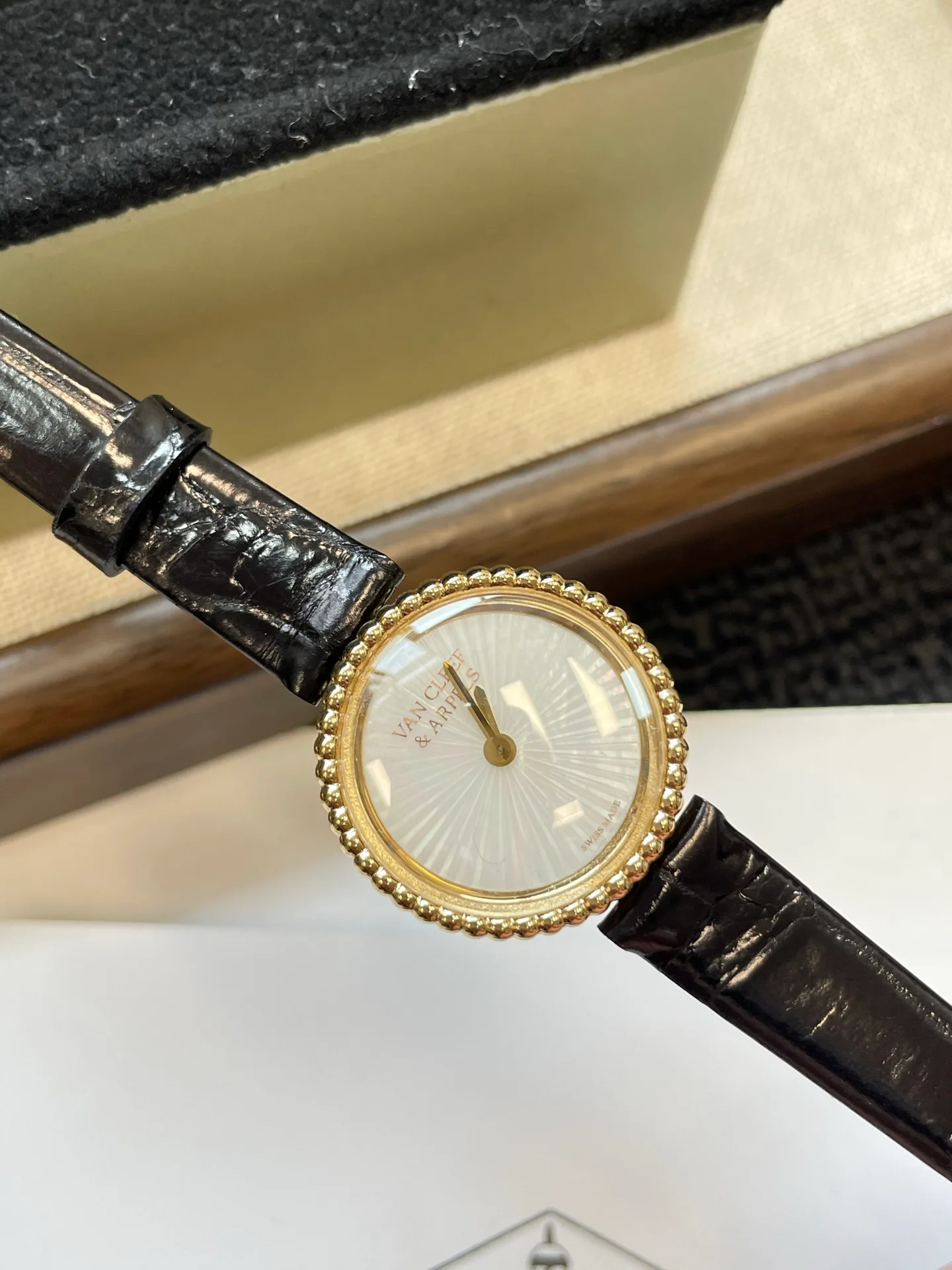 Women's Watches VAN CLEEF & ARPELS 17336732