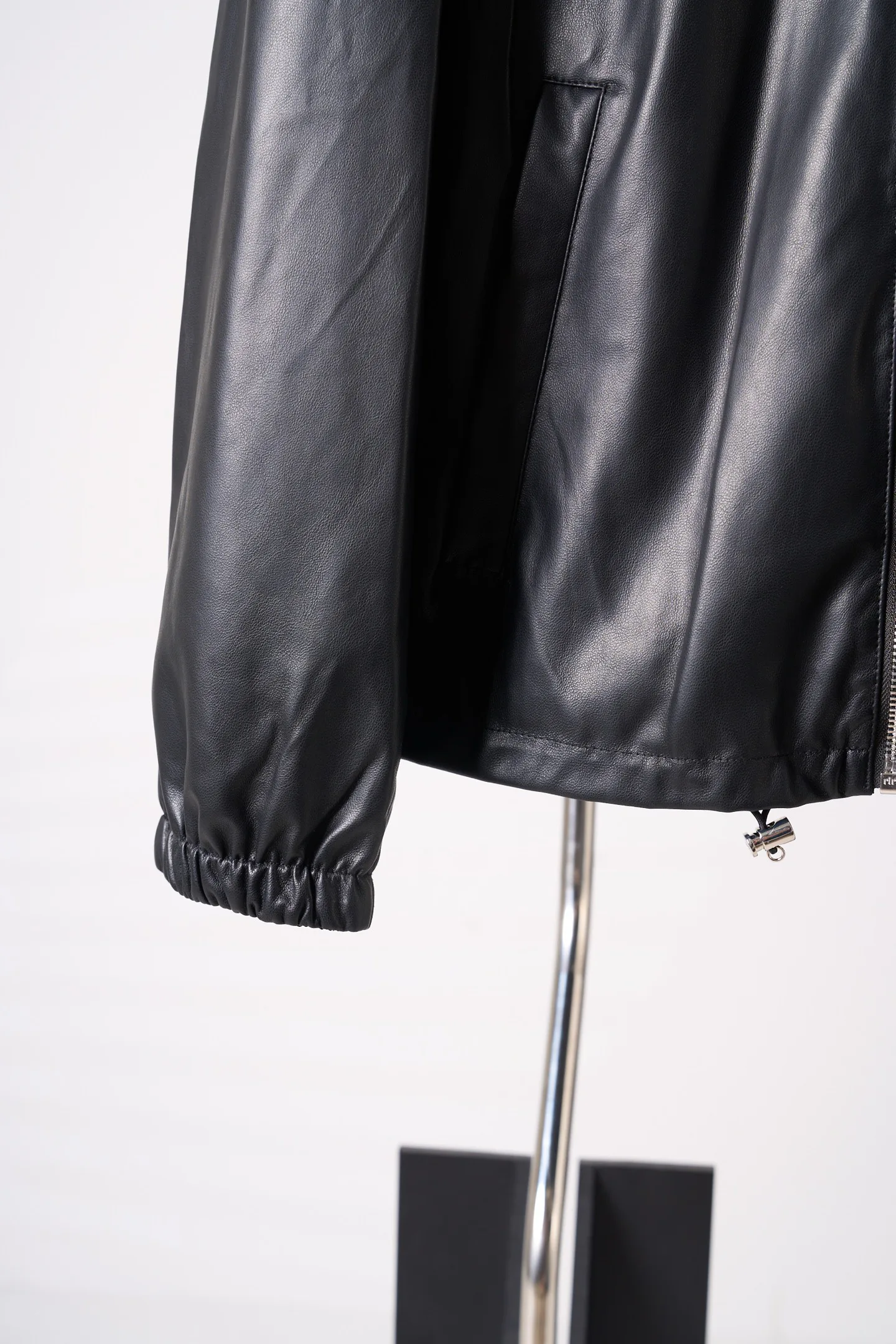 Men's Jackets And Down Jackets PRADA 18179302