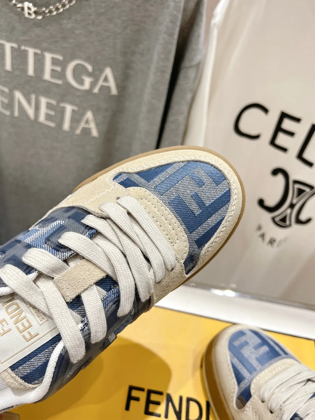 Women's Sneakers FENDI 17908445