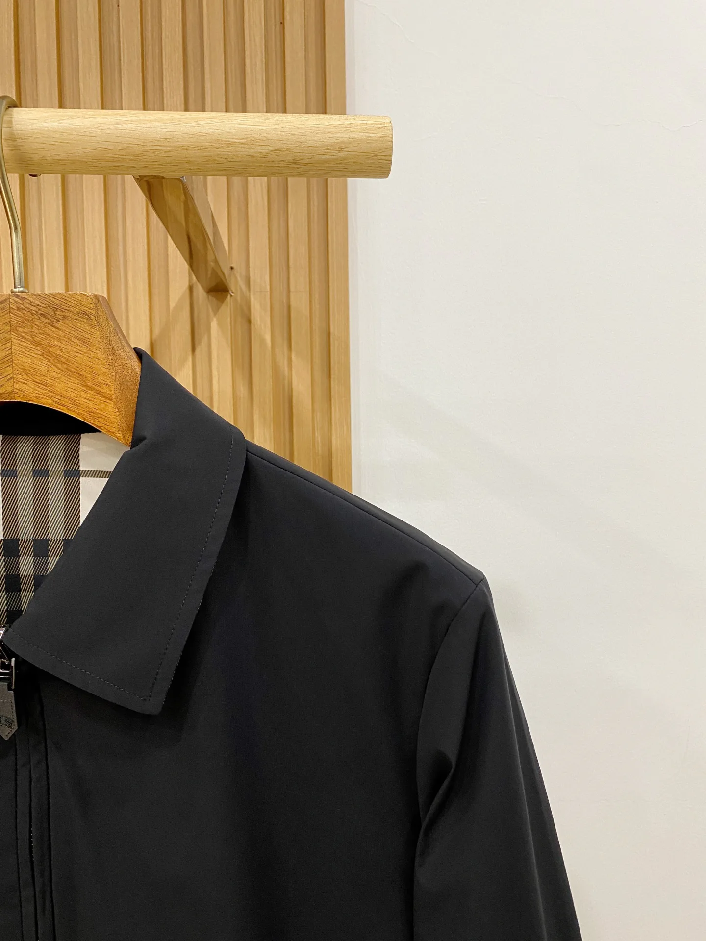 Men's Jackets And Down Jackets BURBERRY 18246891