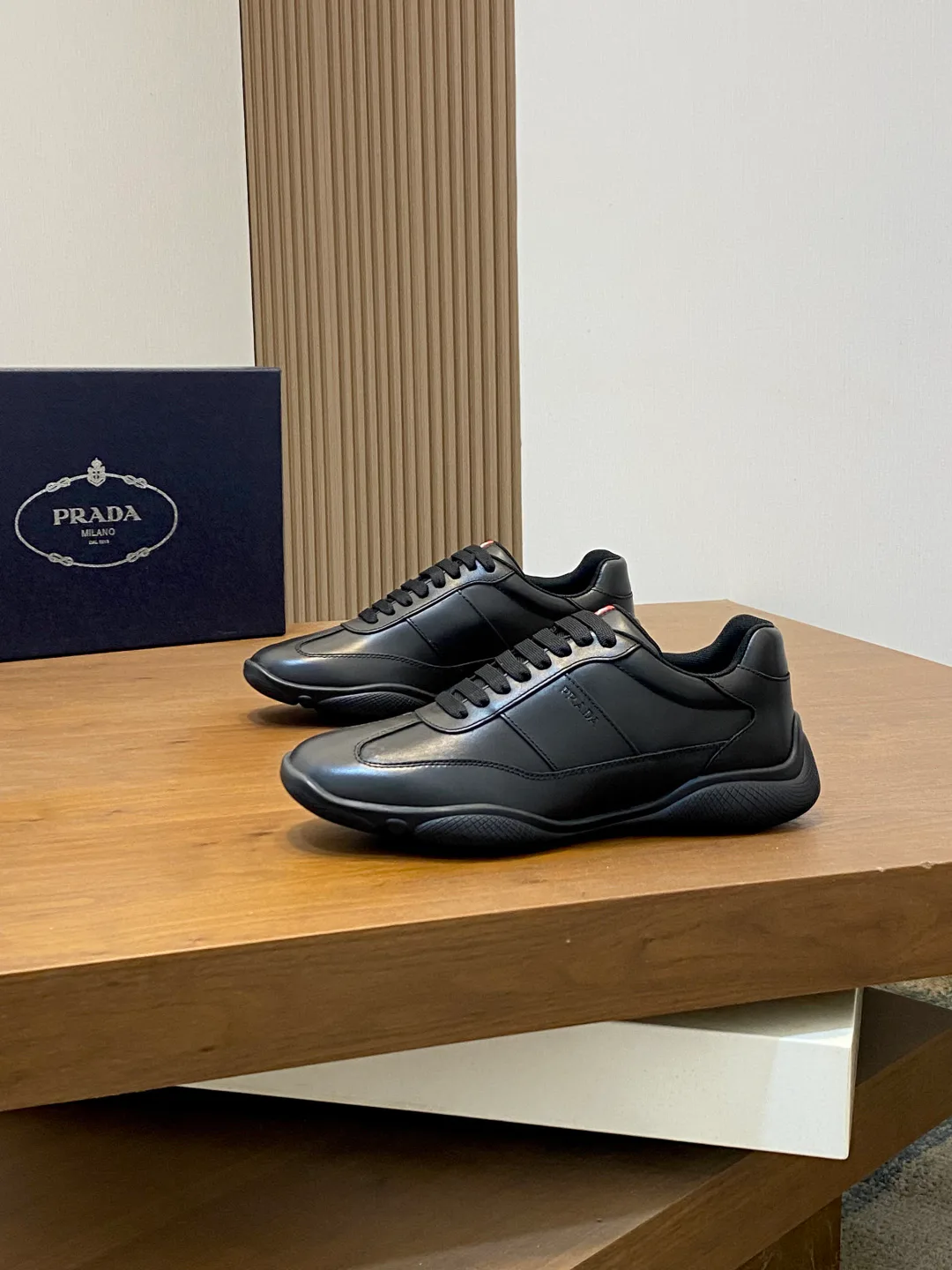 Men's Sneakers PRADA 18055216