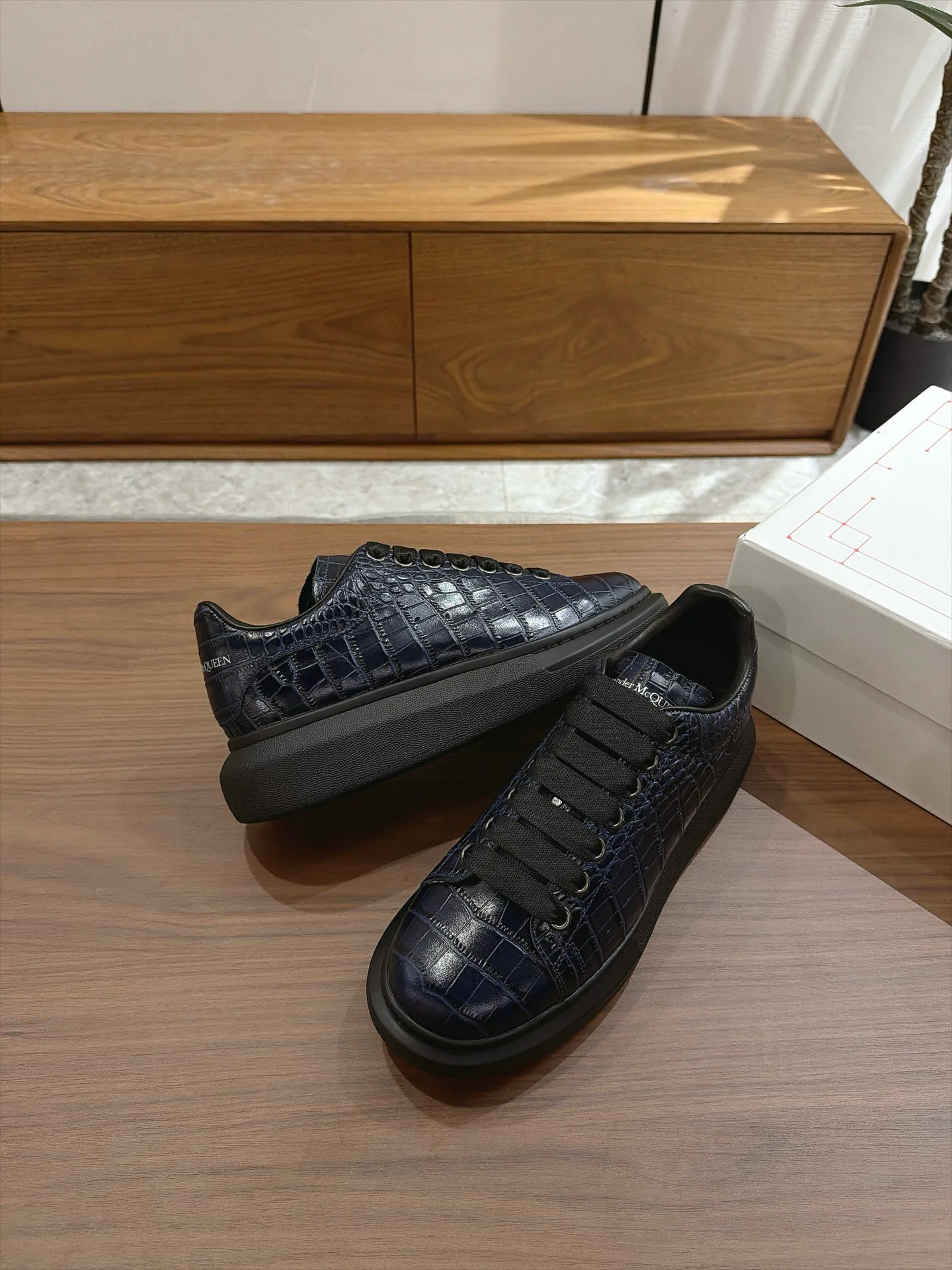 Women's Sneakers ALEXANDER MCQUEEN 18159797