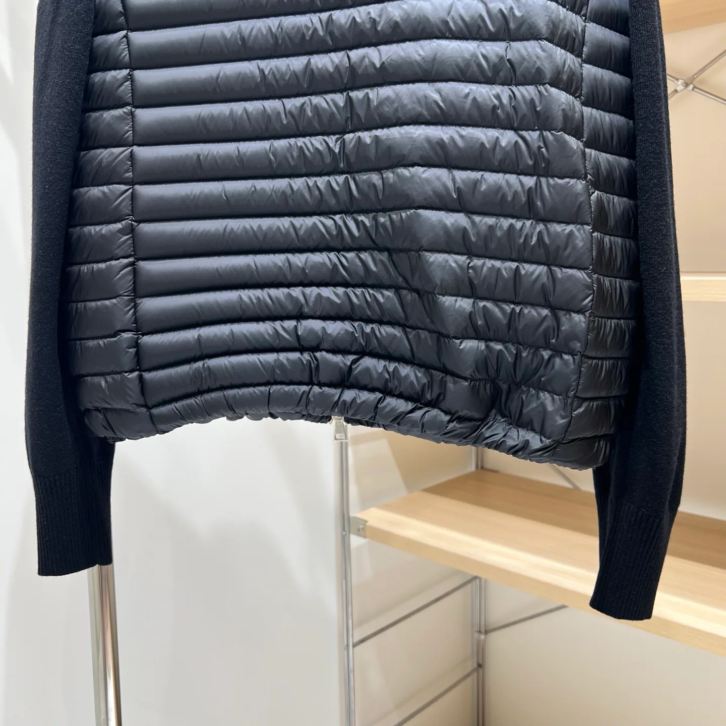 Women's Jackets And Down Jackets MONCLER 18043620