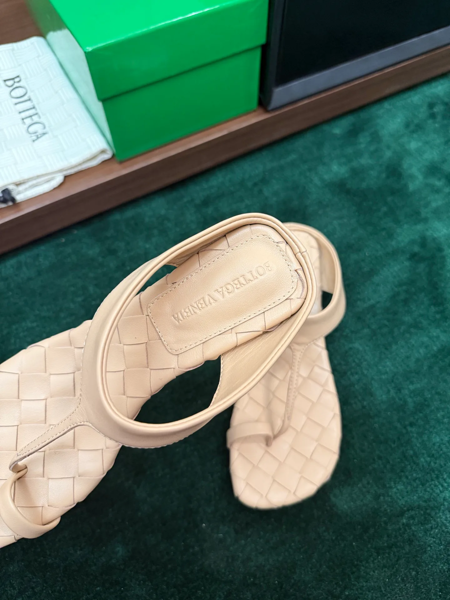 Women's Flip-Flops BOTTEGA VENETA 17386151